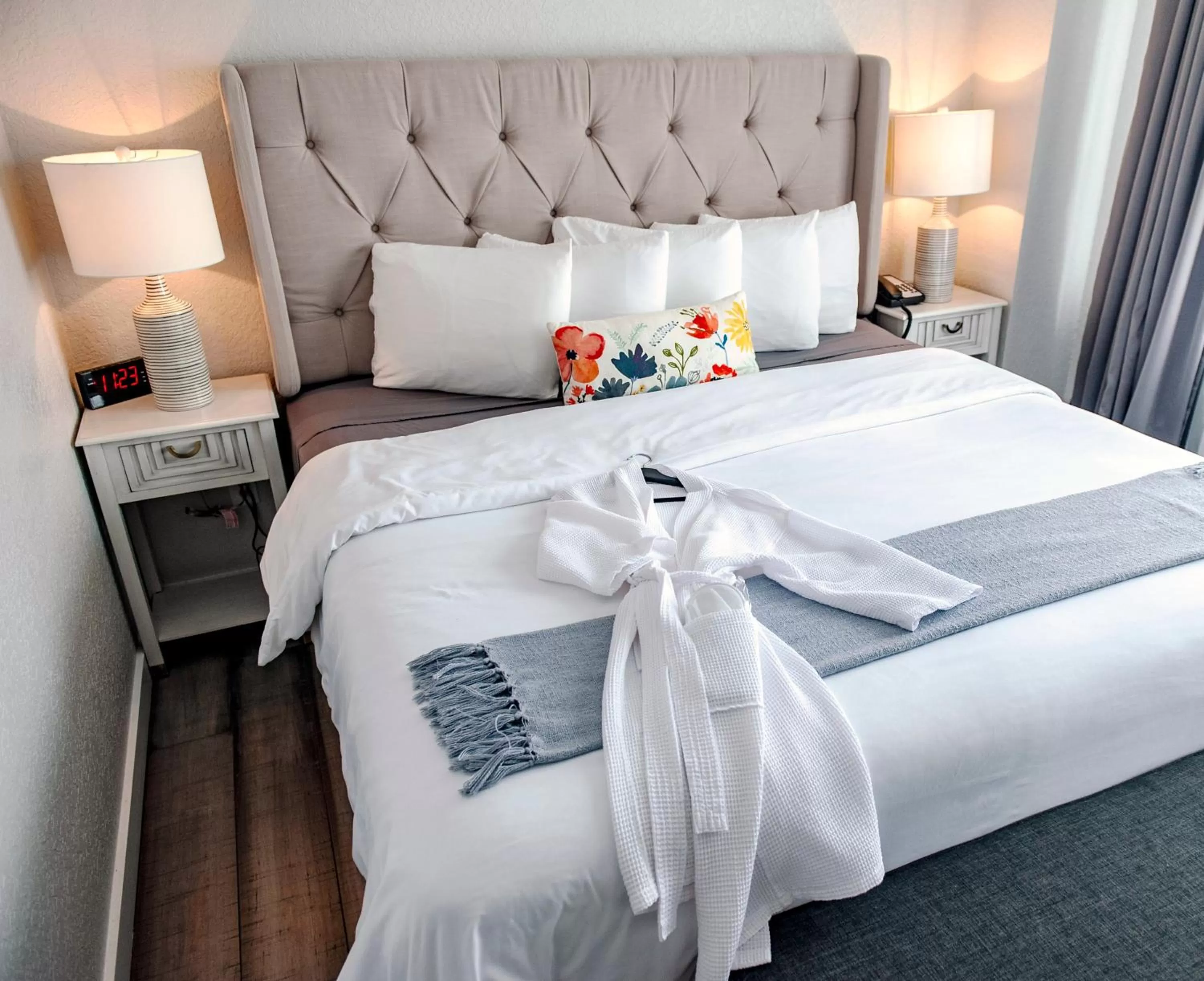 Executive Suite in Artisan Downtown