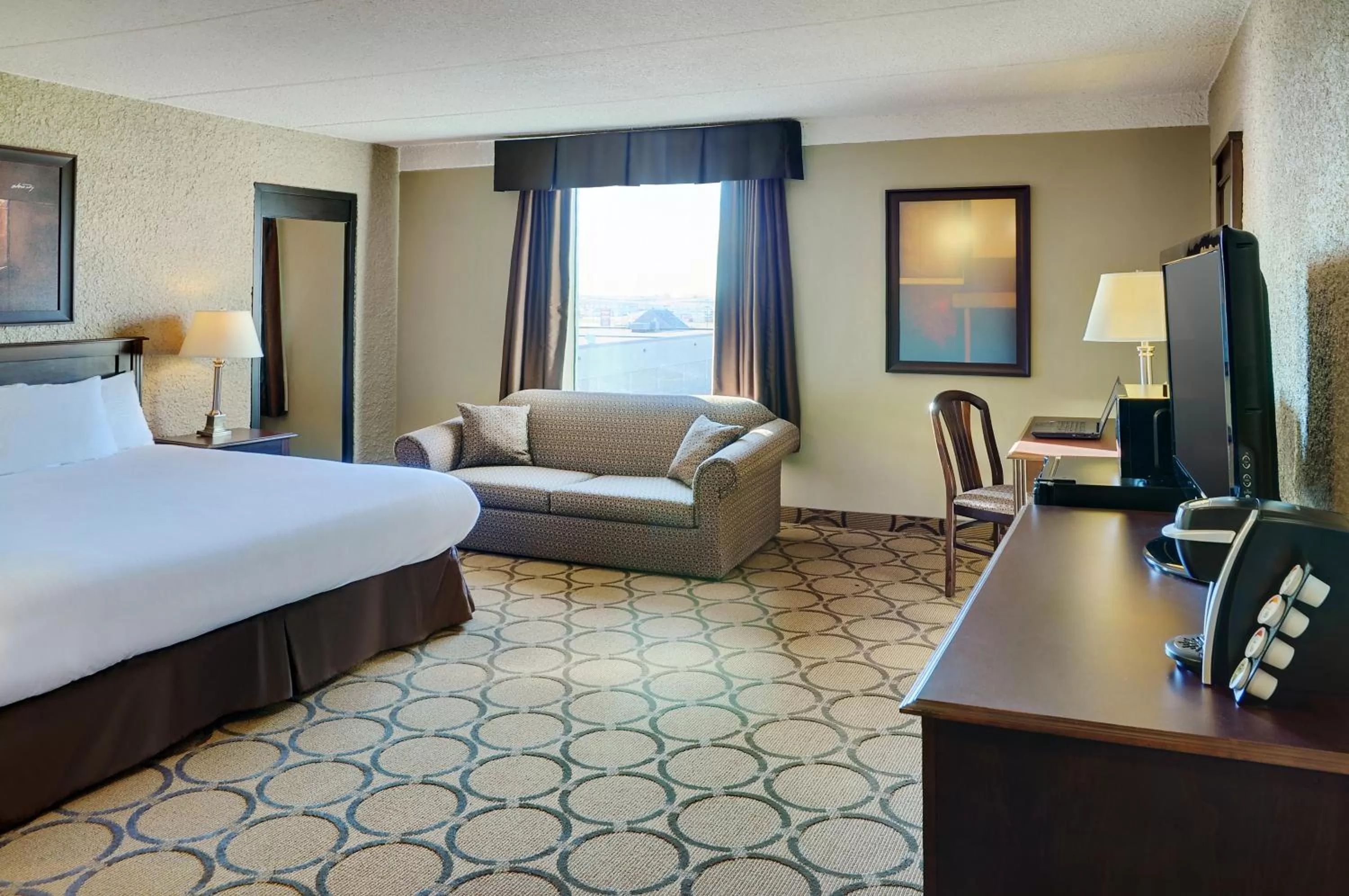 Queen Room with Sofa Bed - Non-Smoking in Radisson Hotel Fort St John