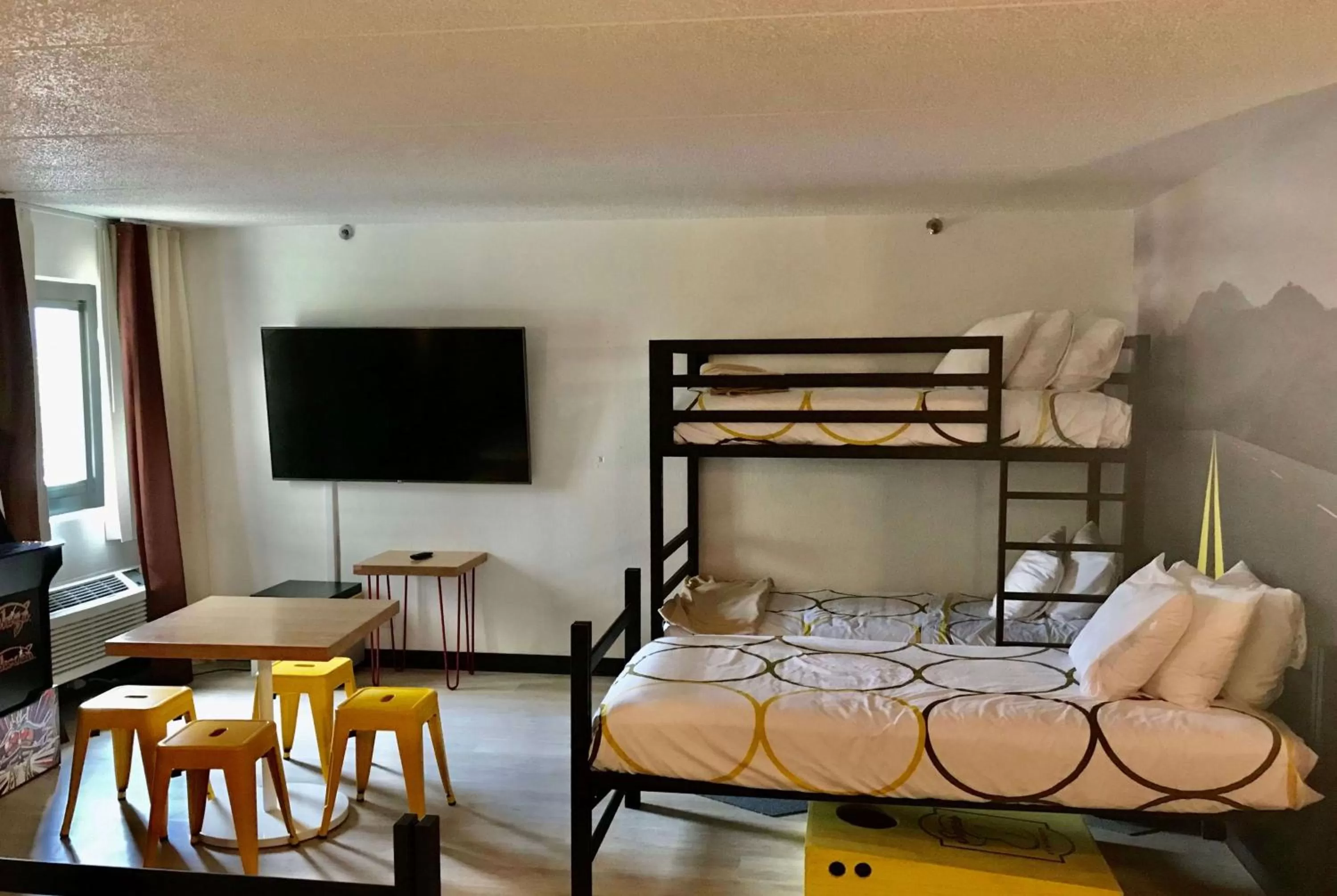 King Room with Three Bunk Beds - Non-Smoking in Super 8 by Wyndham Mahwah