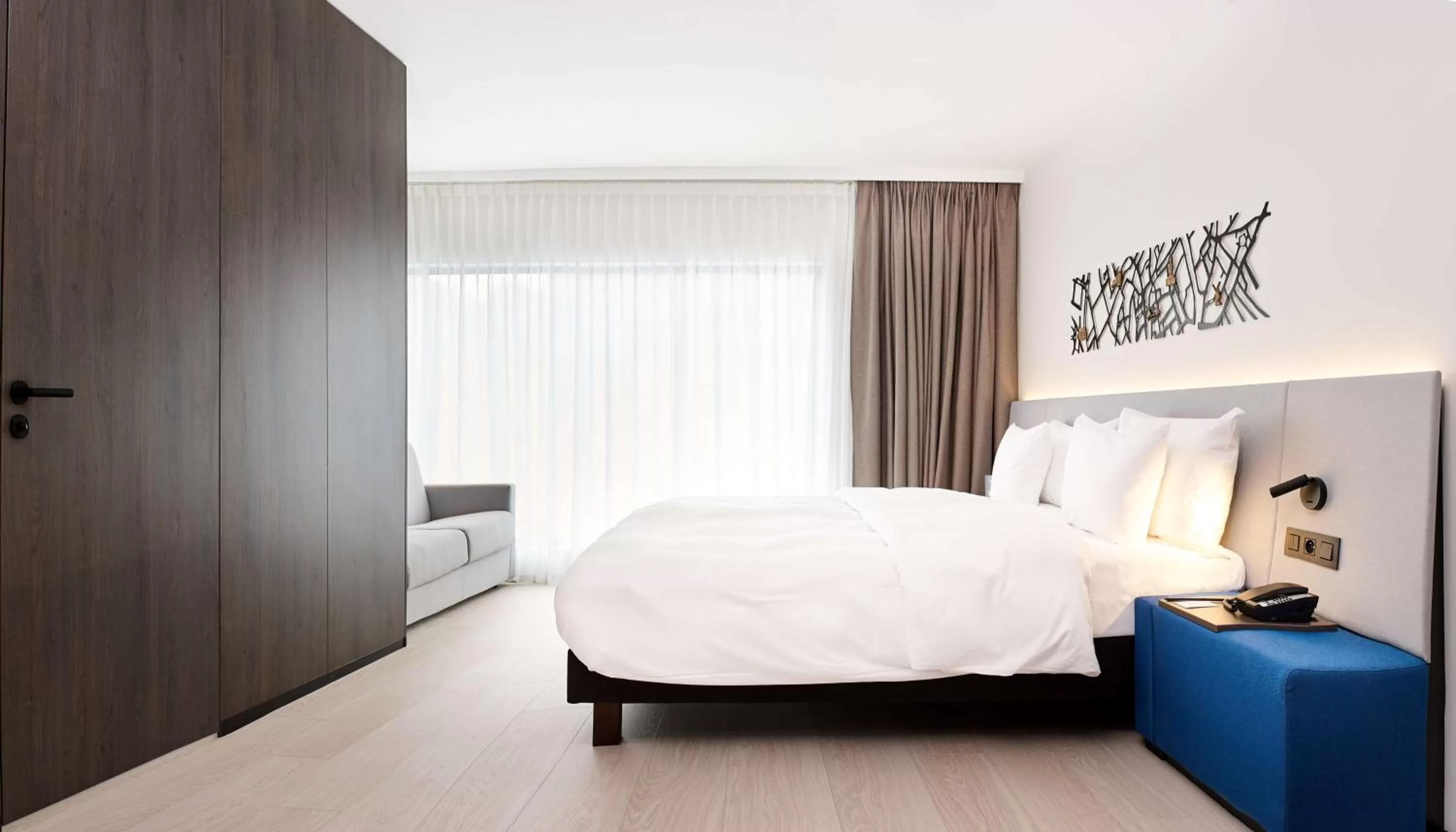 Standard Room in Radisson Blu Hotel, Bruges