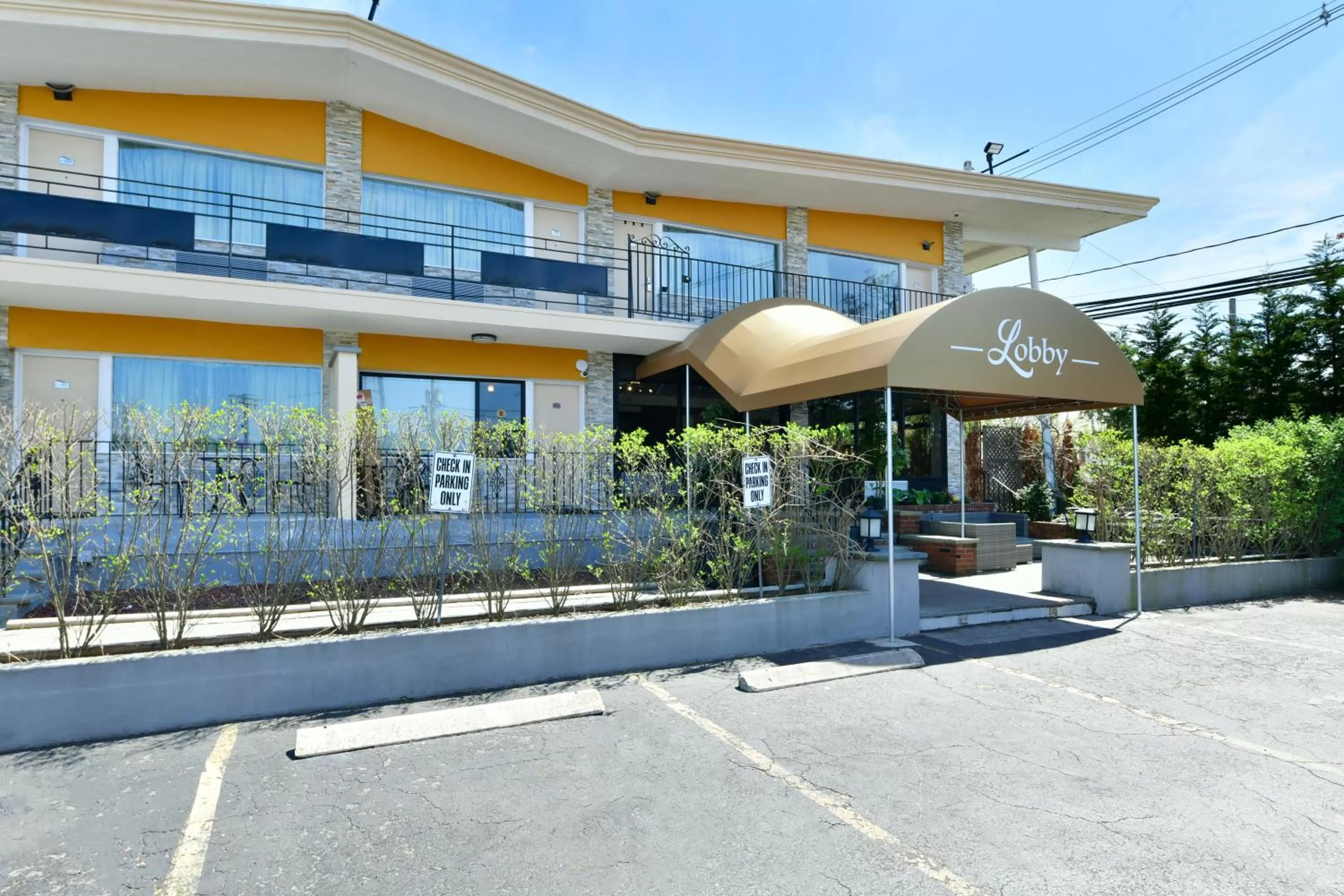 King Room in The Freeport Inn and Marina