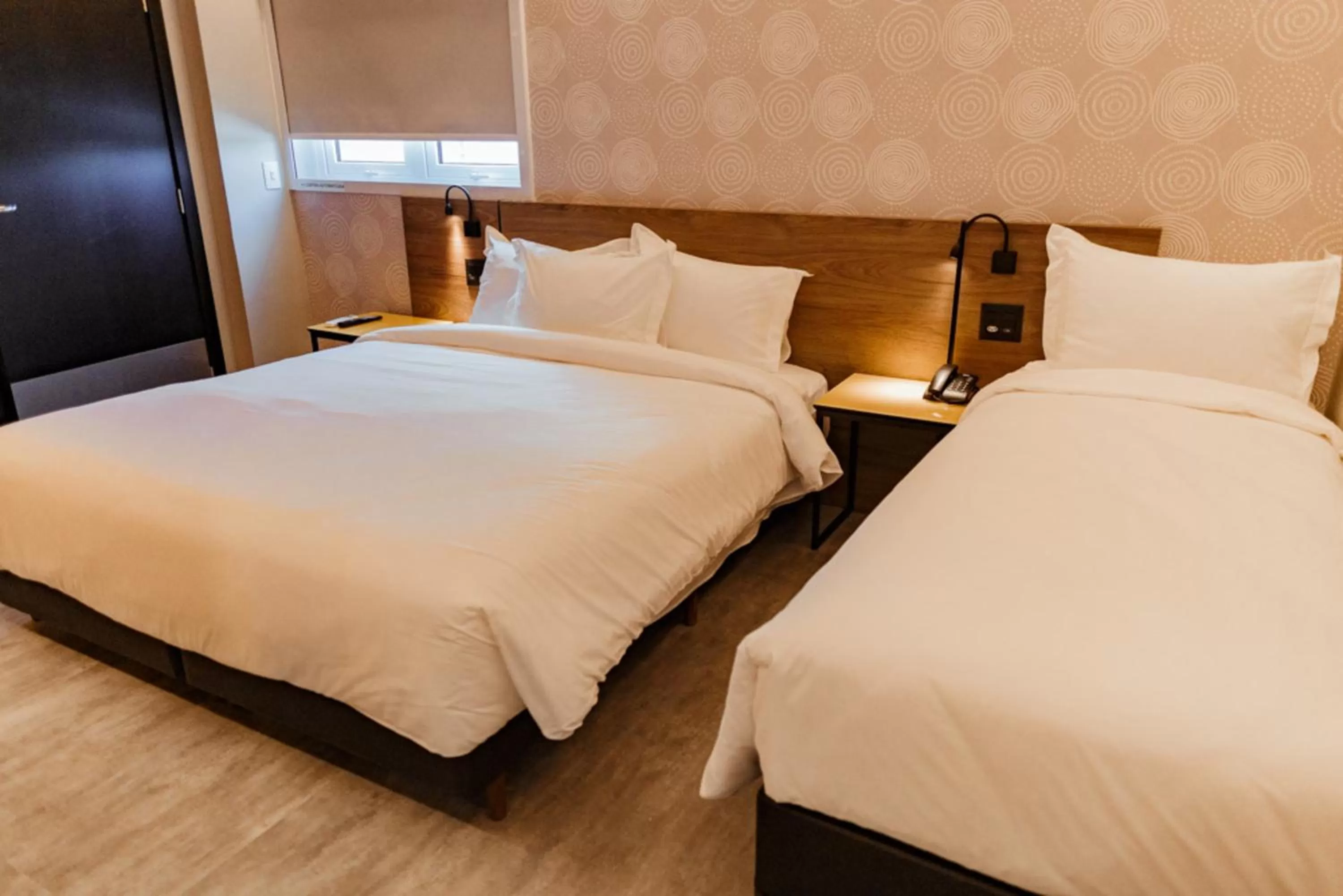 Standard PwD Disability Access Triple - 1 King Bed and 1 Single Bed in Tru By Hilton Criciúma