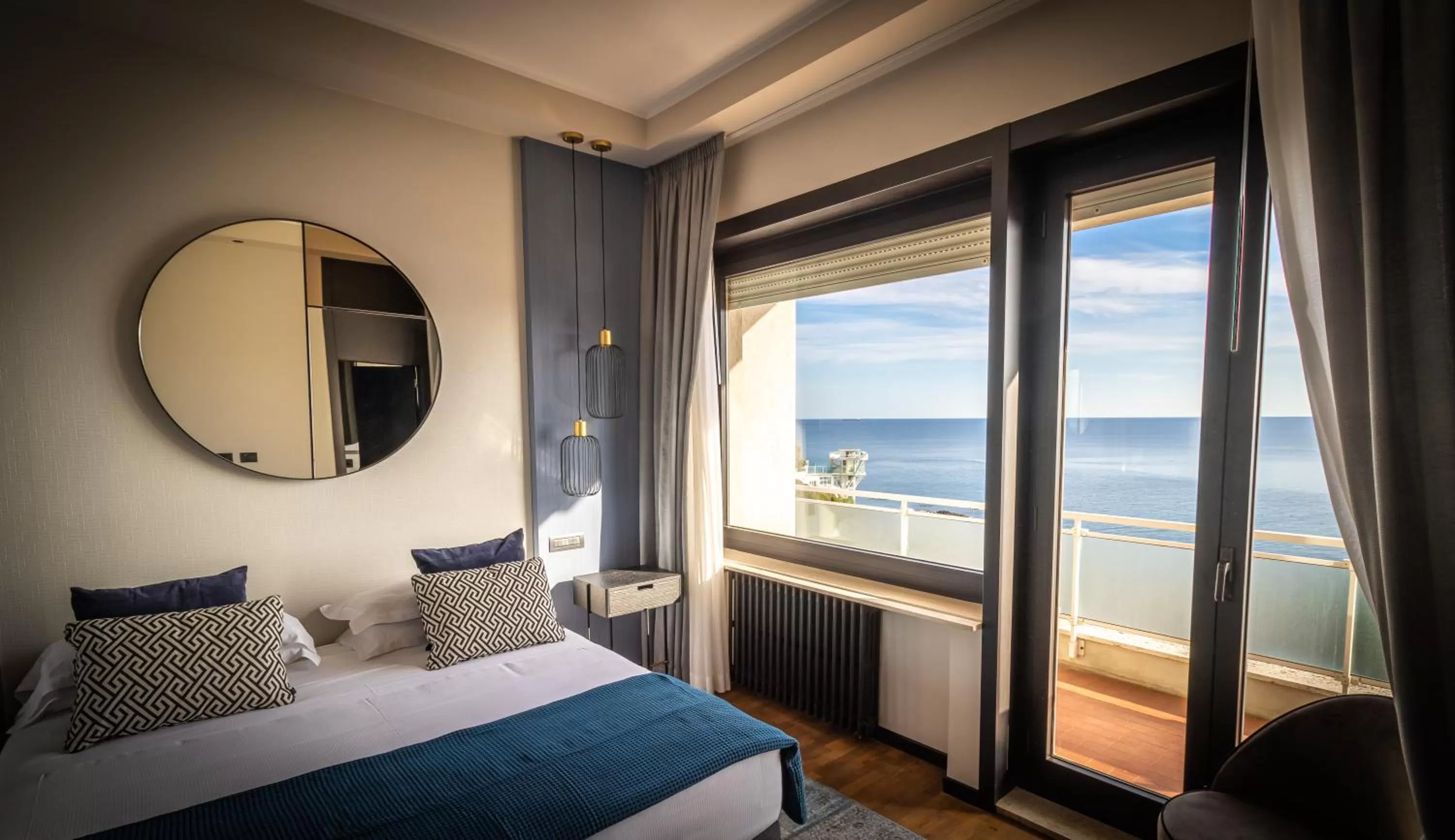 Deluxe Double Room with Balcony and Sea View in Grand Hotel Passetto