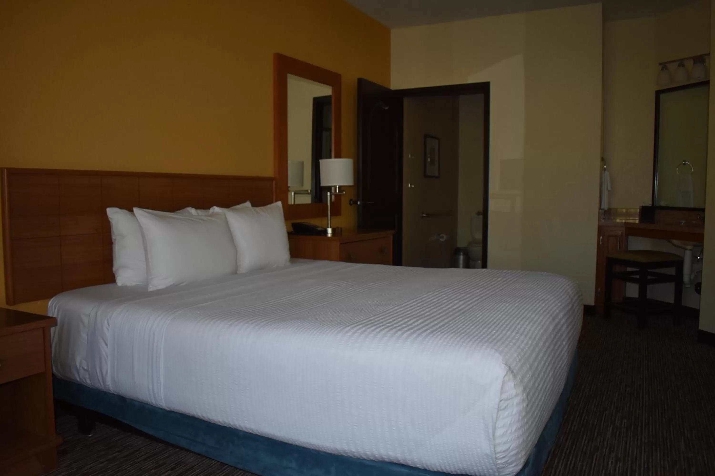 King Room - Disability Access - Non-Smoking in Studio 6 Carlsbad CA