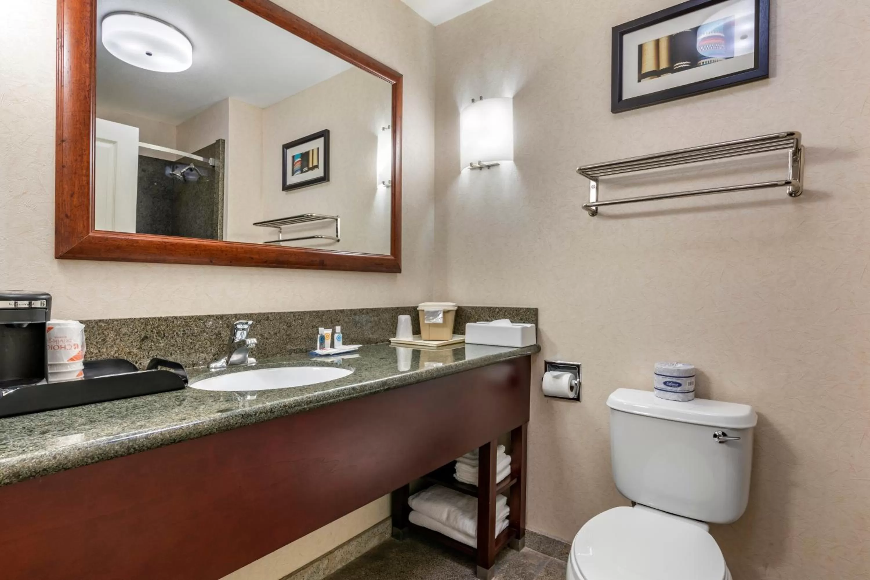 King Suite - Non-Smoking in Comfort Suites Fernley
