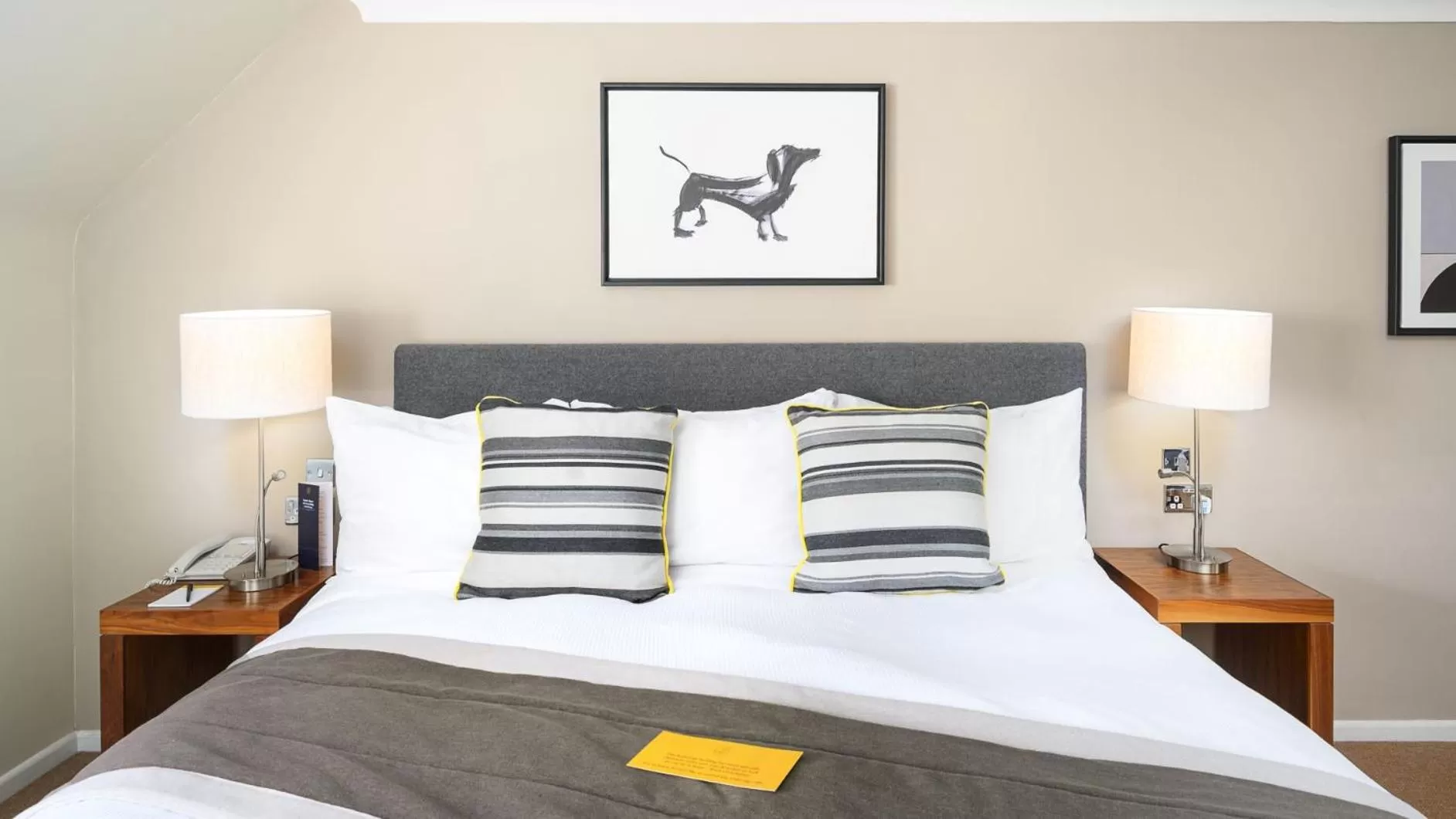 Premium Queen Room with Balcony in voco Oxford Spires by IHG