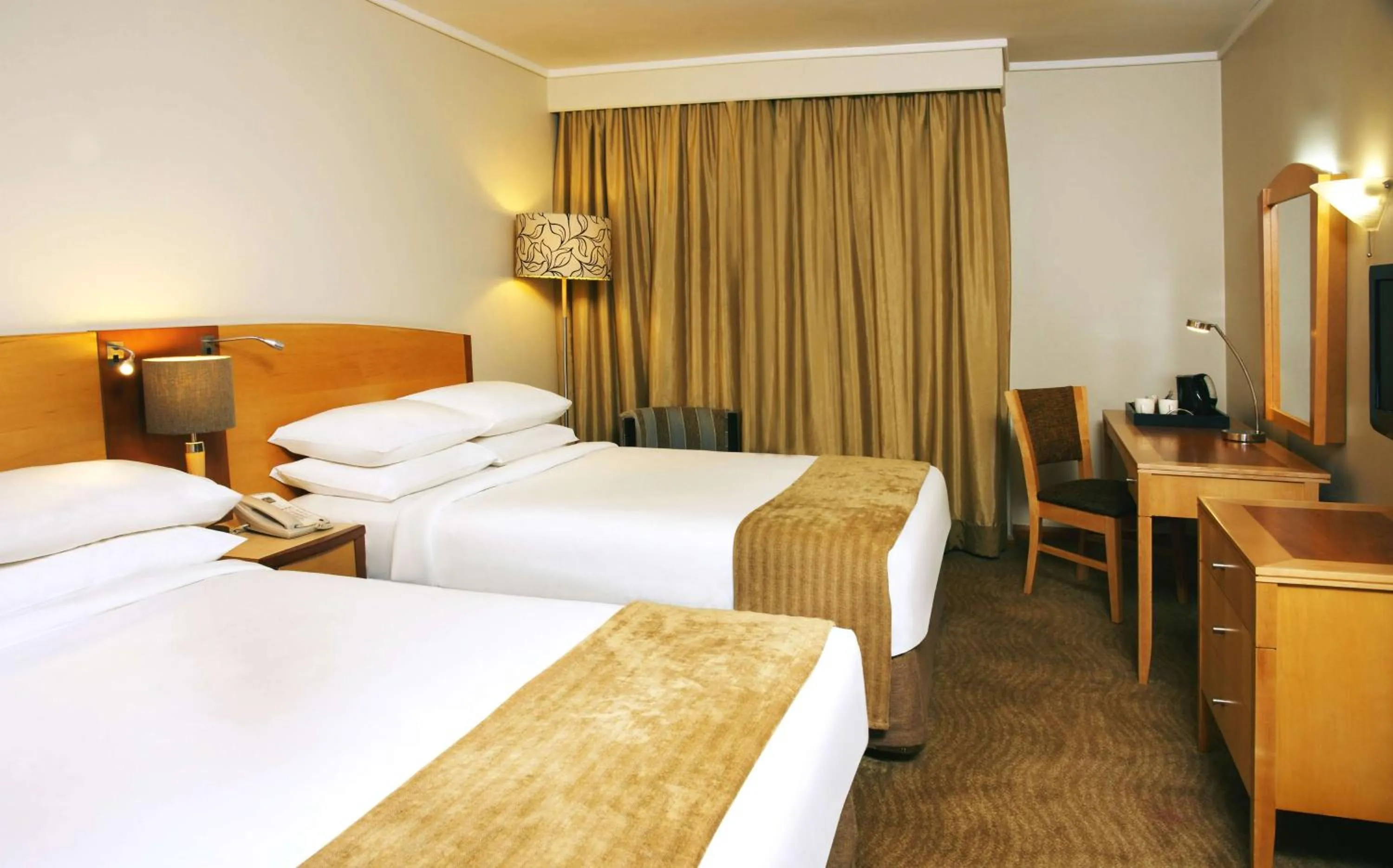 Standard Room 2 Double Beds Non-Smoking in Garden Court Eastgate