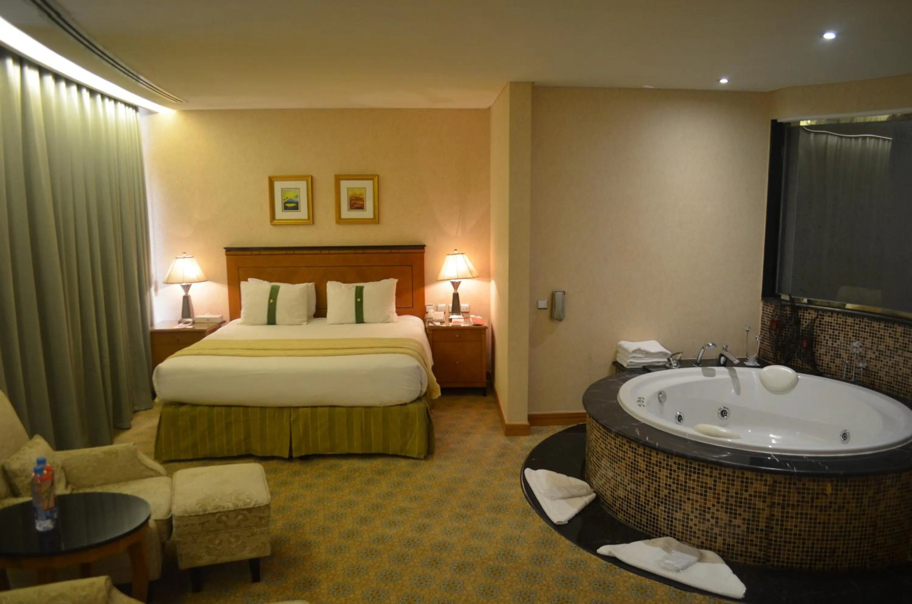 Panorama King Suite - Smoking in Eastyard Khobar Hotel - Formerly Ramada by Wyndham Khobar