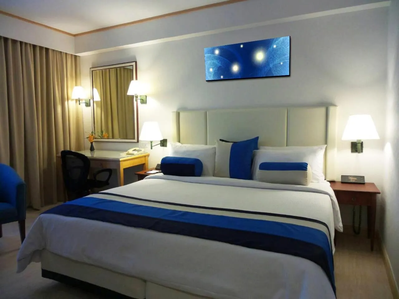 Deluxe Double or Twin Room in The Four Wings Hotel Bangkok