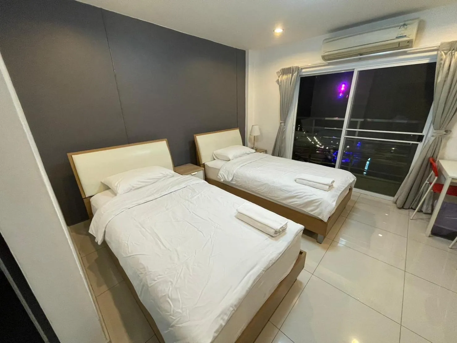 Standard Twin Room in Napaville Huai Khwang