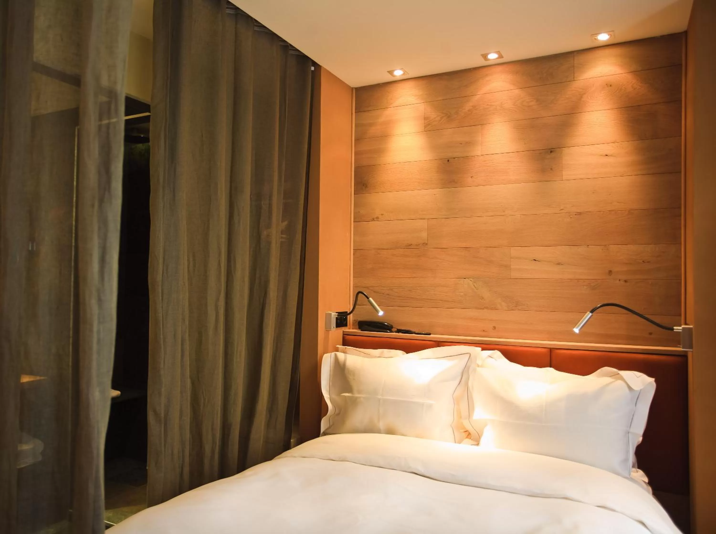 Two Adjacent Double Rooms  in Hidden Hotel