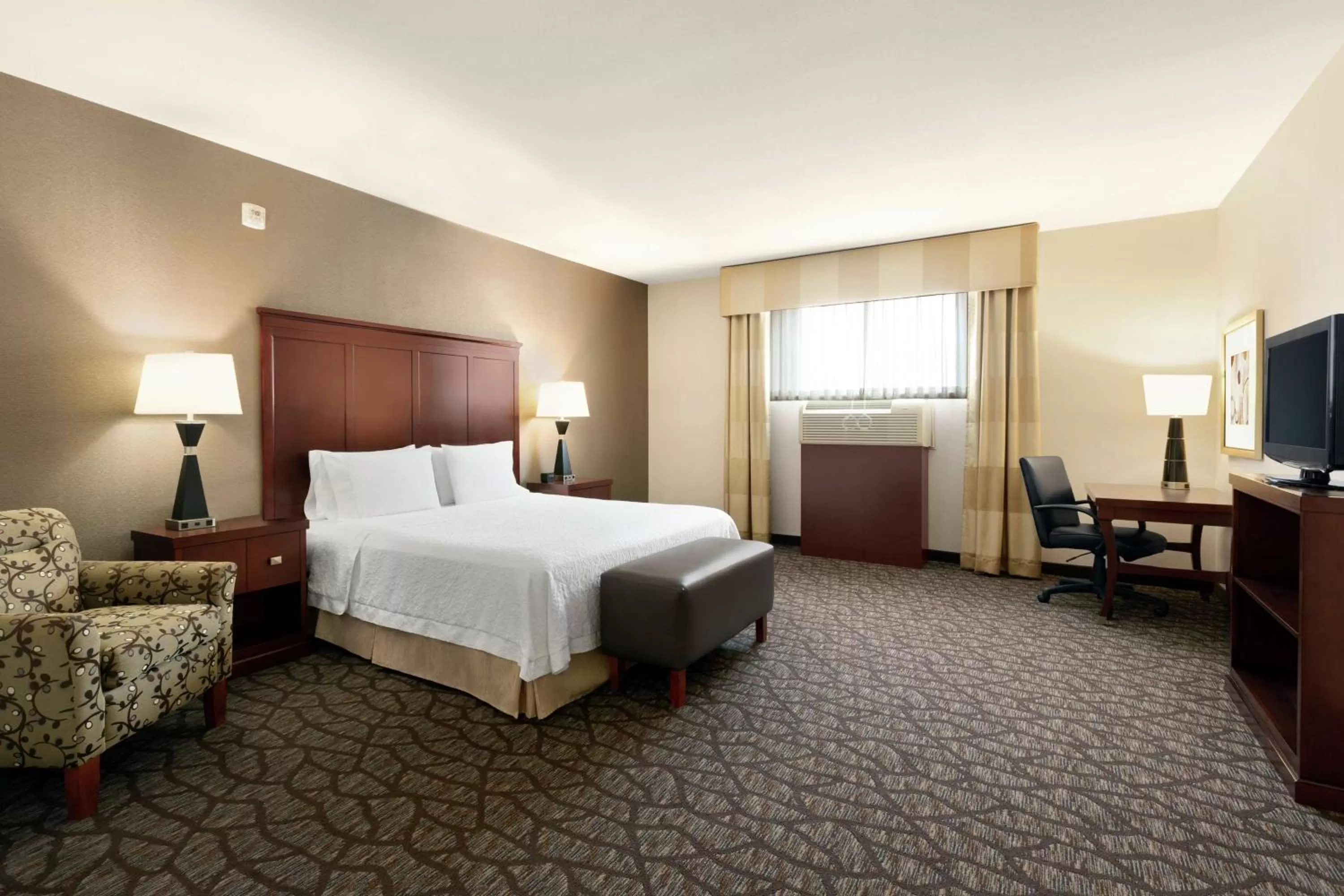 King Room - Mobility Access/Non-Smoking in Hampton Inn and Suites Houston Pasadena