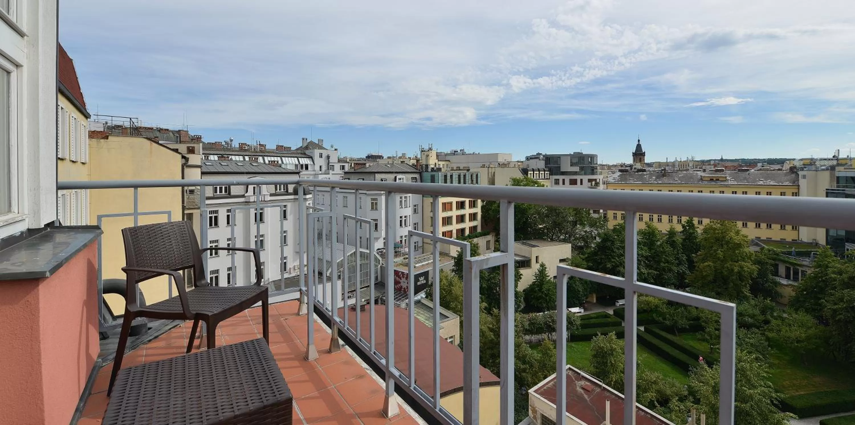 Day in EA Hotel Julis