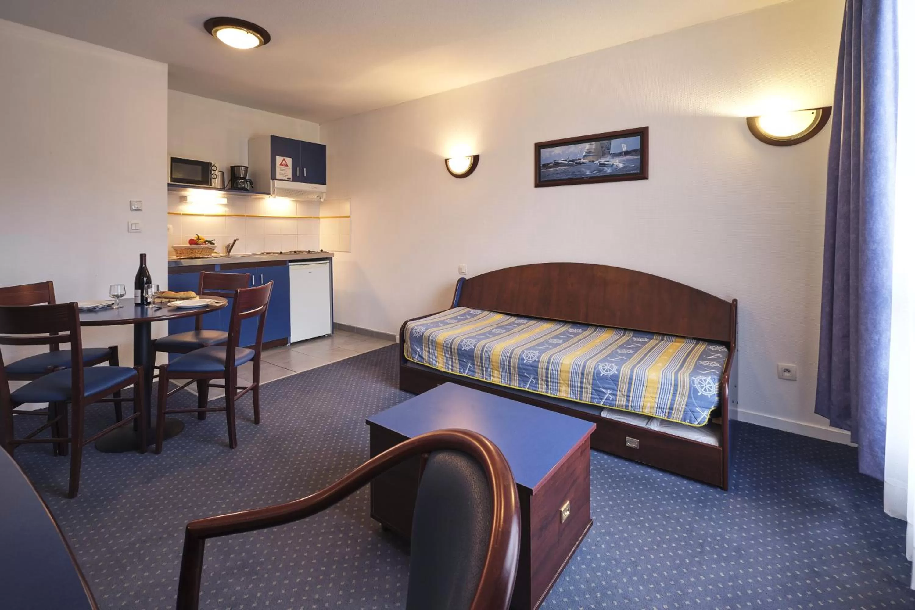 One Bedroom Apartment - Double Bed in Zenitude Hôtel-Résidences Carcassonne