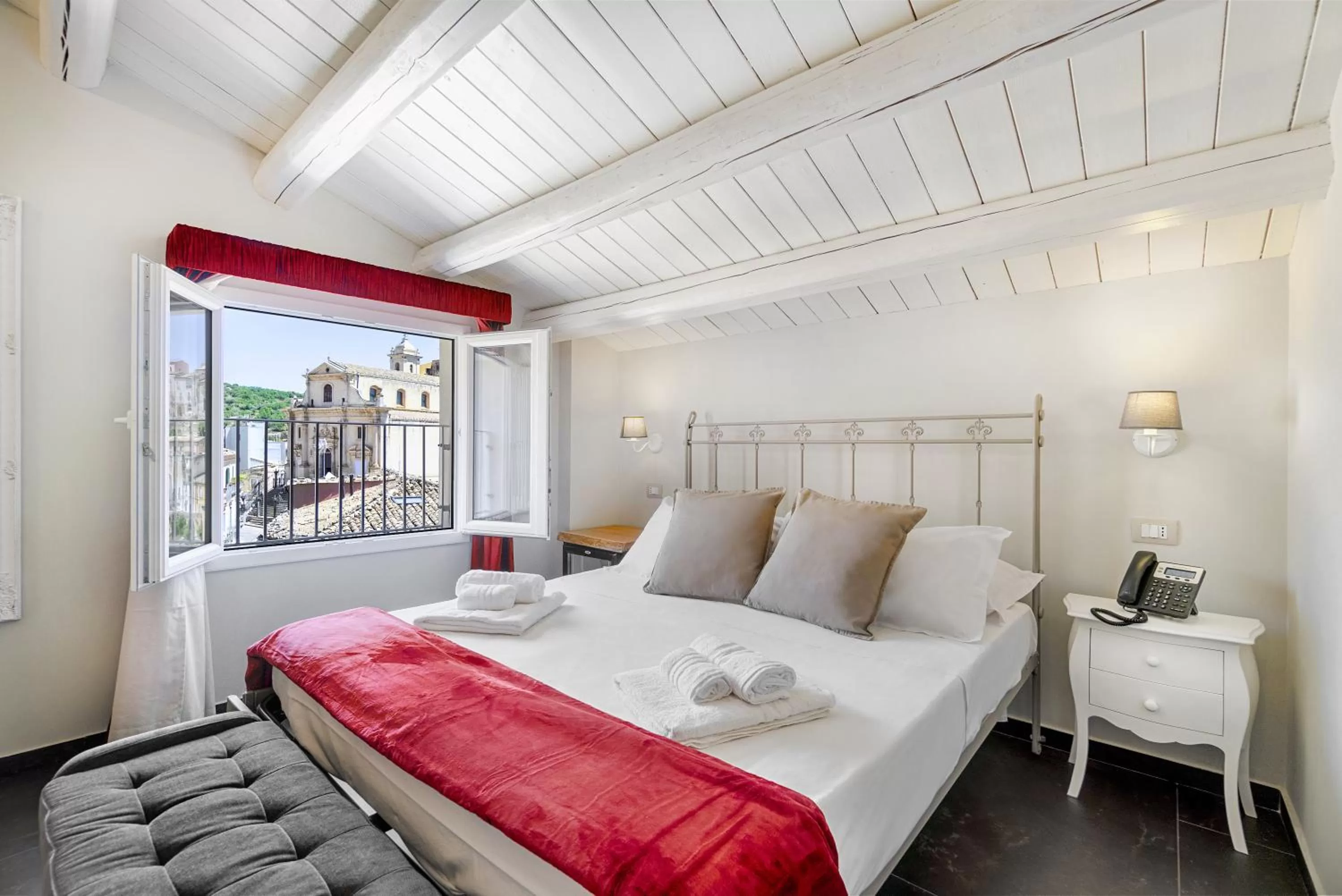 Standard Queen Room in Itria Palace