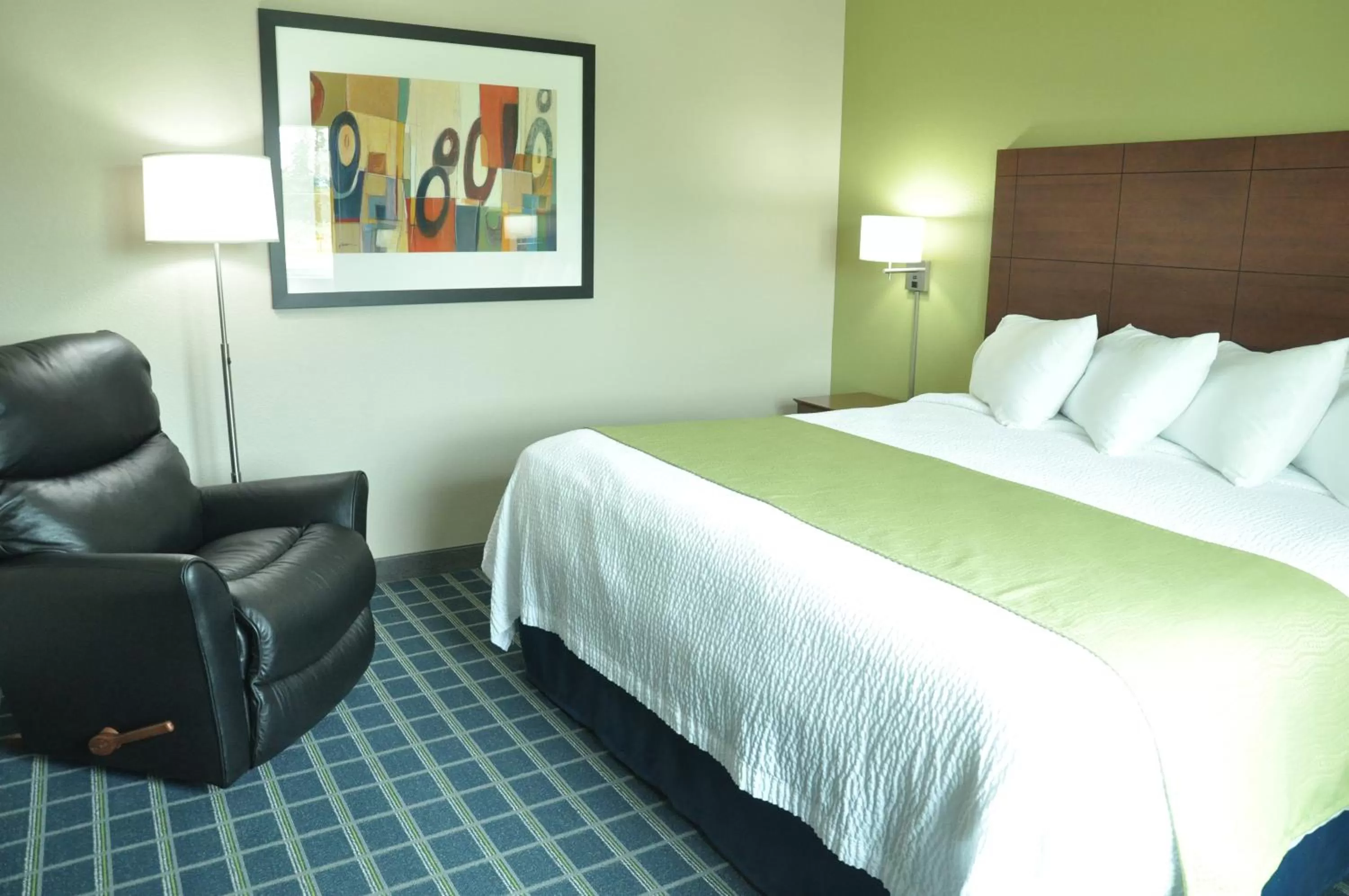 King Studio with Sofa Bed in Brookstone Lodge & Suites