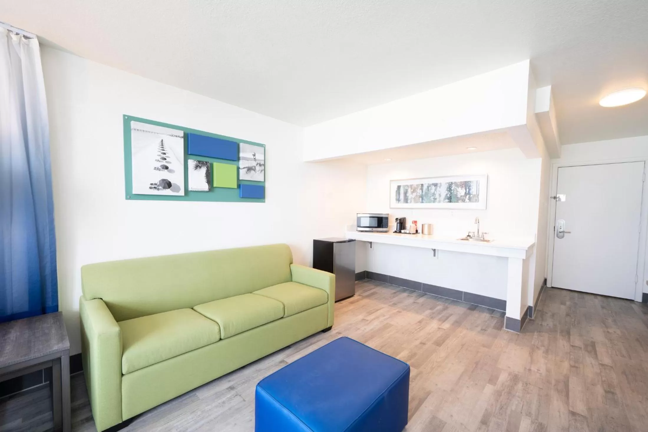 Gulf Front Two Queen Beds Suite in The Island Resort at Fort Walton Beach