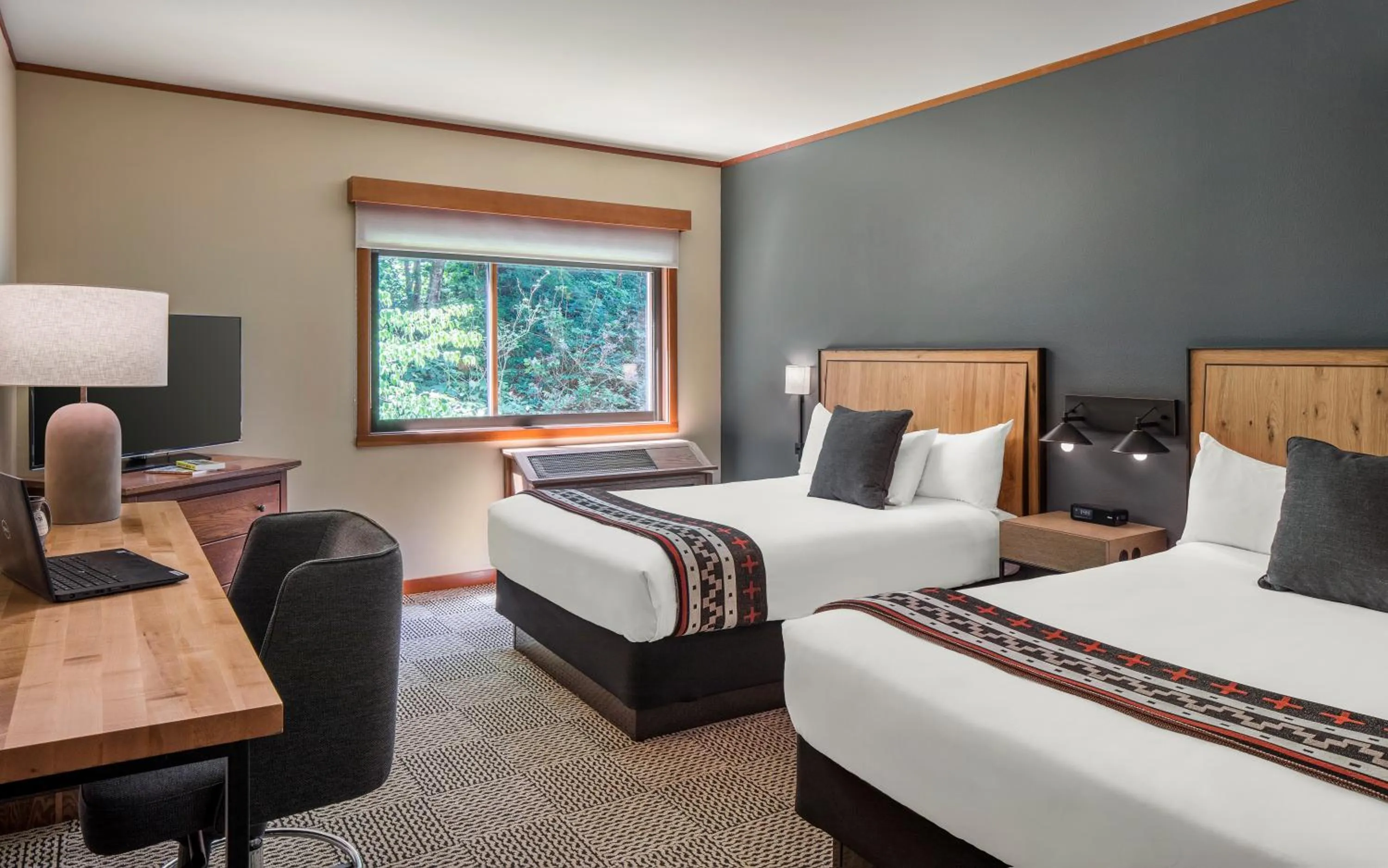 Superior Double Room in Skamania Lodge