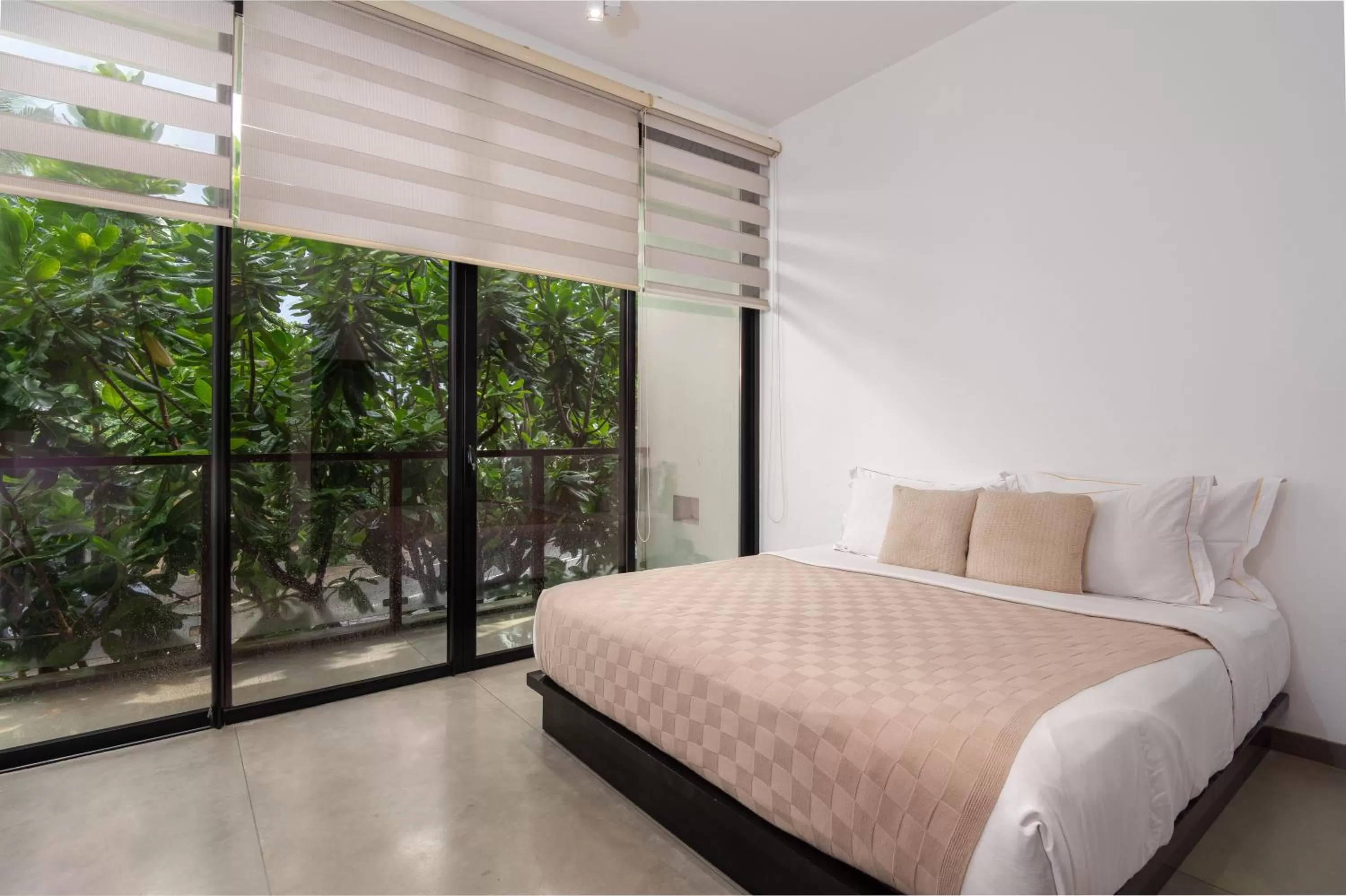 Standard Double Room - single occupancy in W15 Weligama