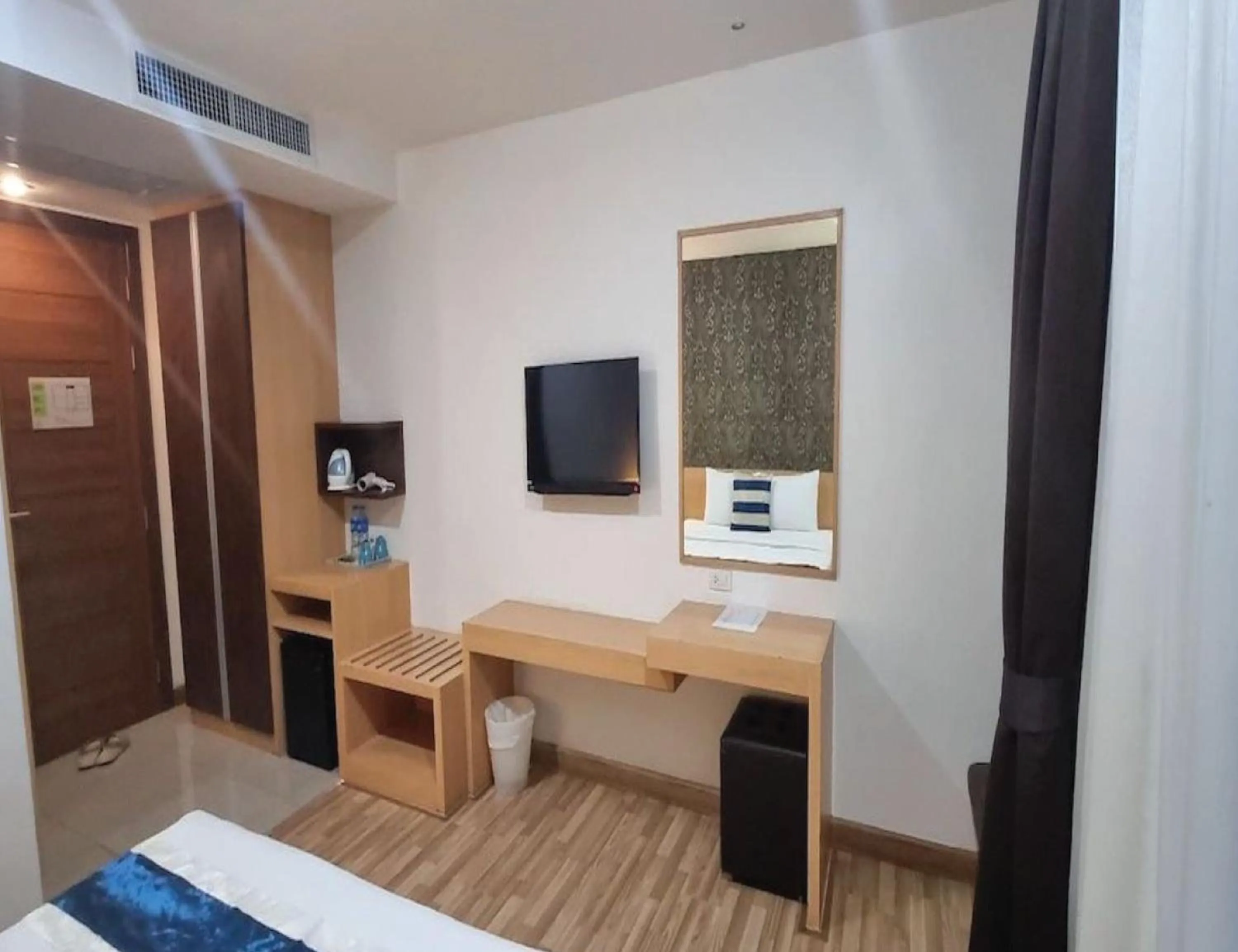 Deluxe Twin Room in iCheck inn Central Patong