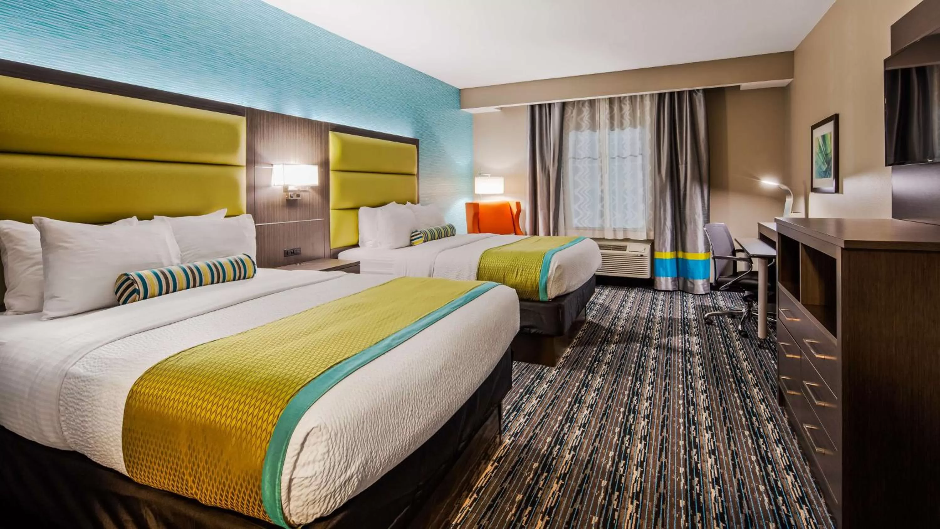 Queen Studio with Two Queen Beds - Disability Access in Best Western Plus Pasadena Inn & Suites