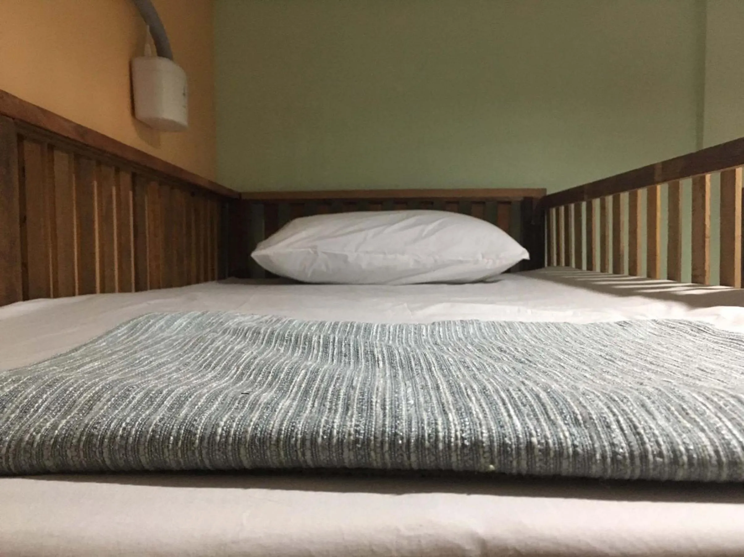 Standard Twin Room with Shared Bathroom in Zleep63