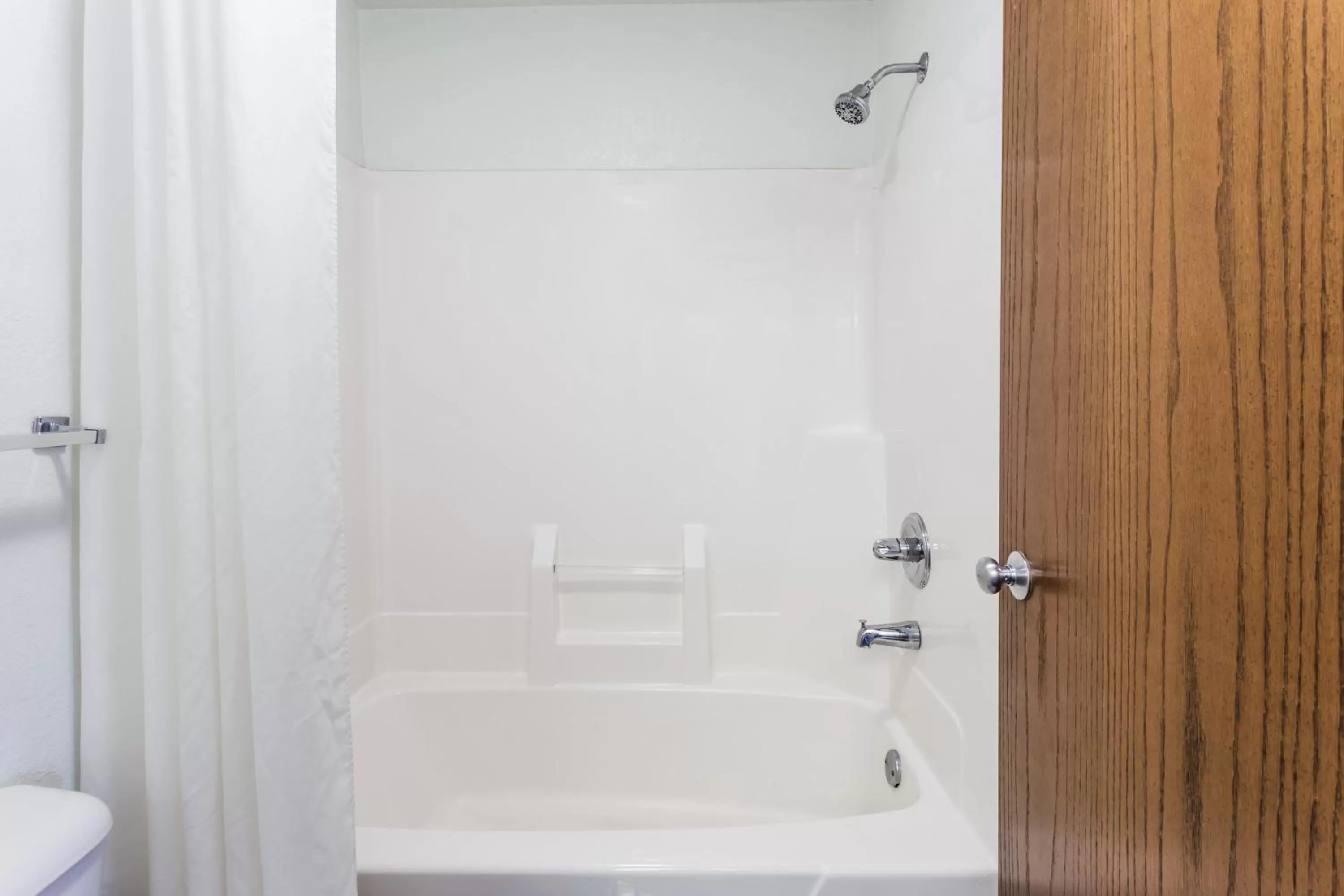 King Suite - Non-Smoking in Super 8 by Wyndham Dwight