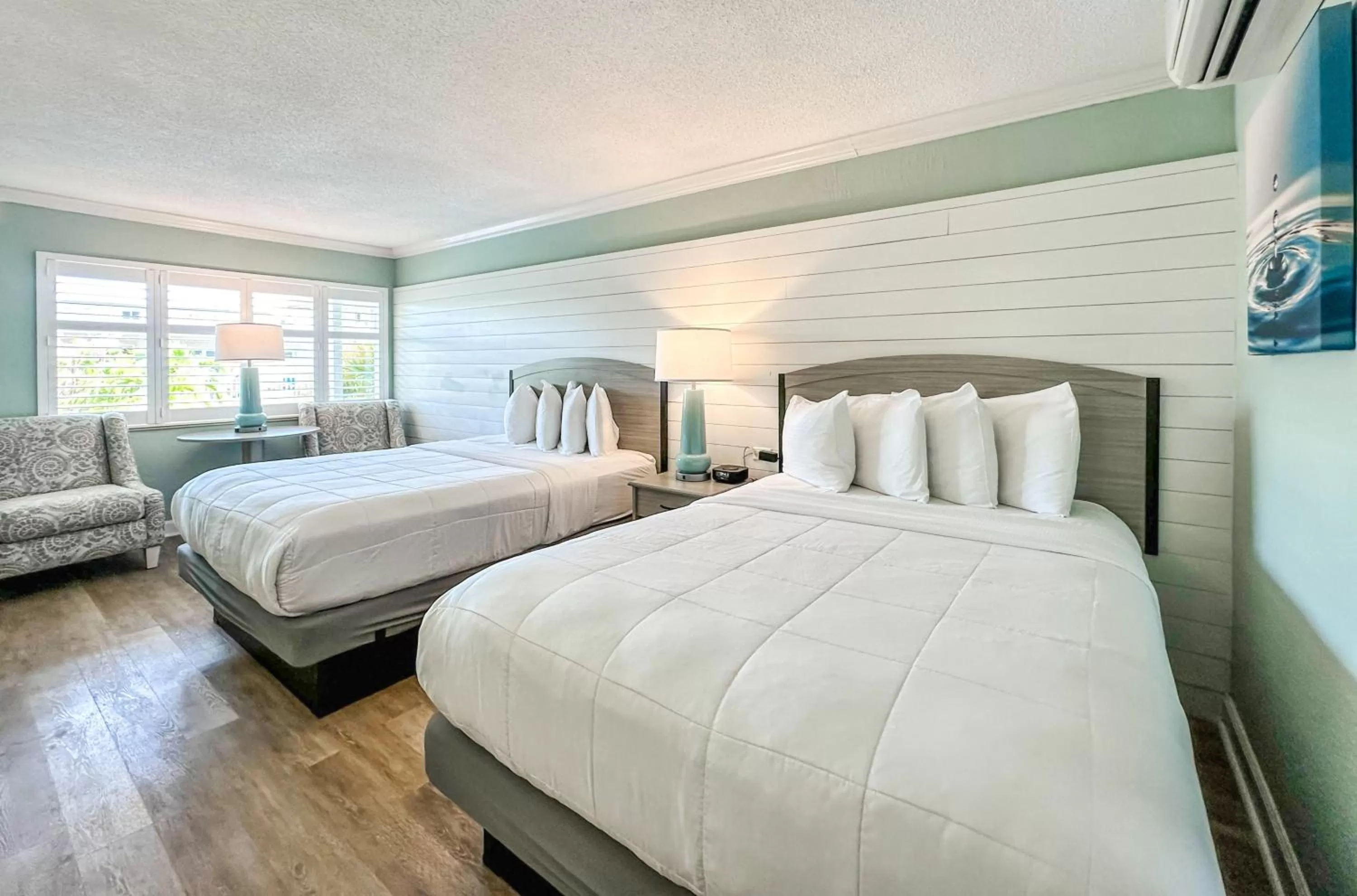 Quadruple Room in Thunderbird Beach Resort