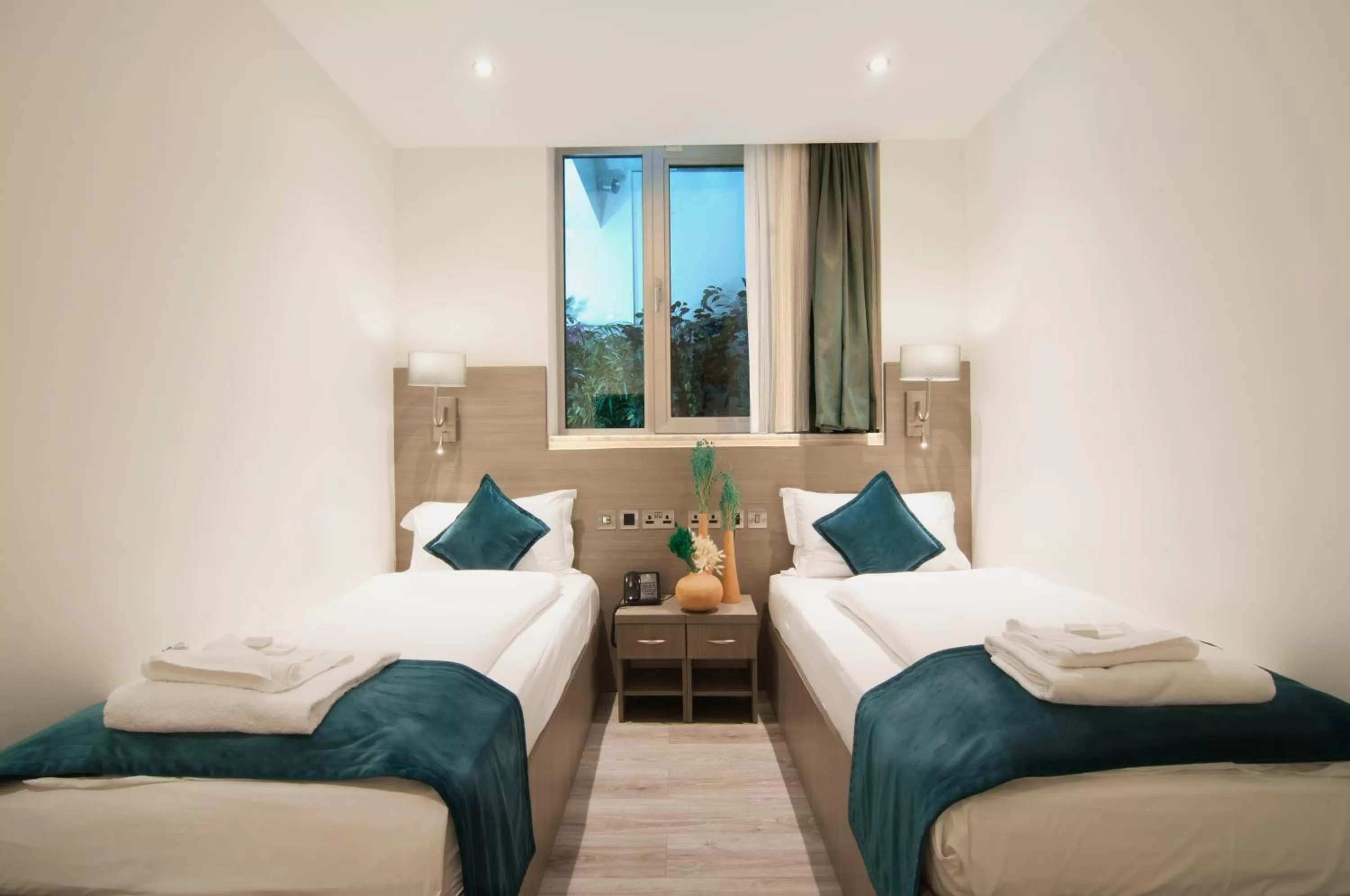 Twin Room in The Lion & Key Hotel