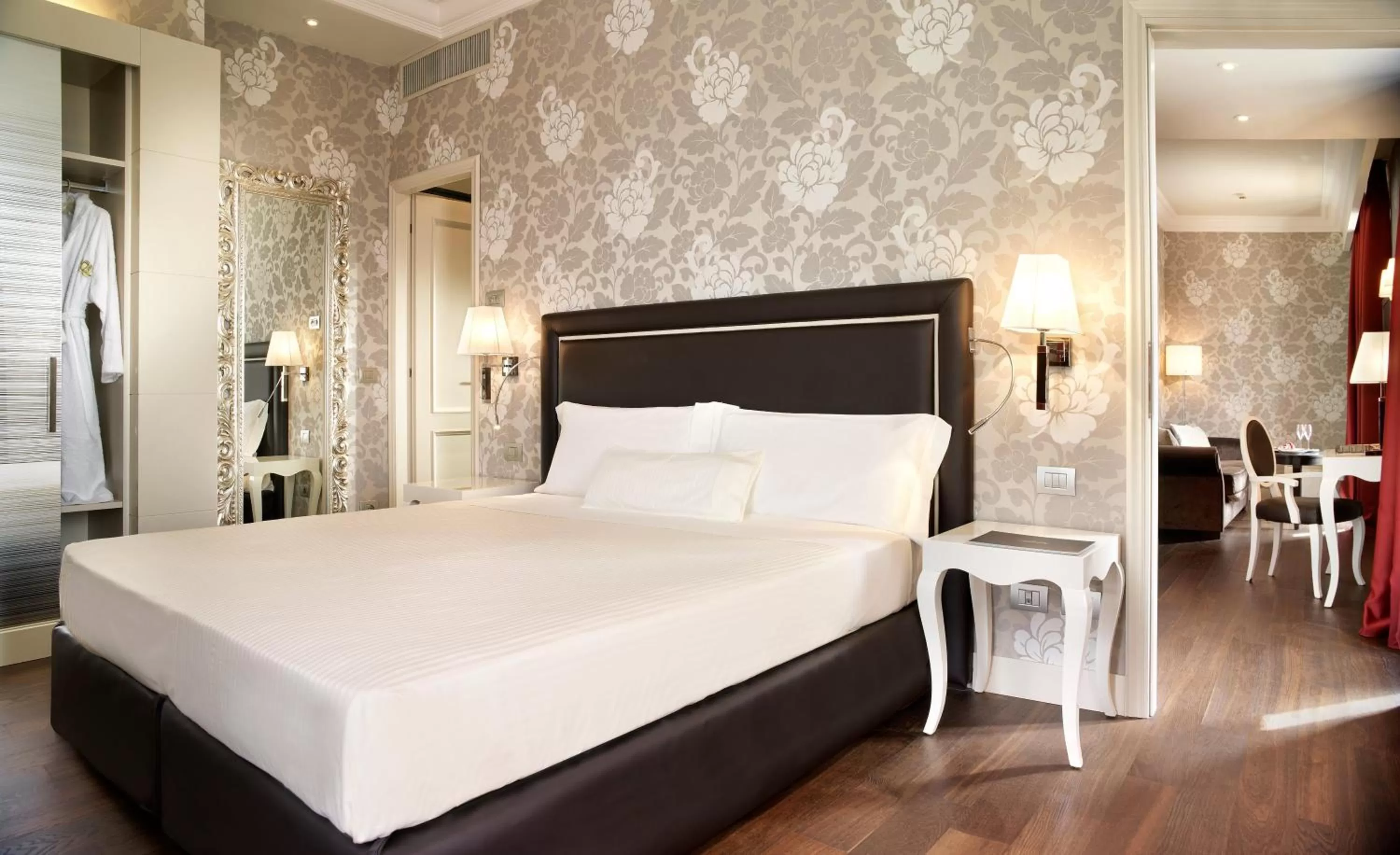 Deluxe Junior Suite in Sina De La Ville