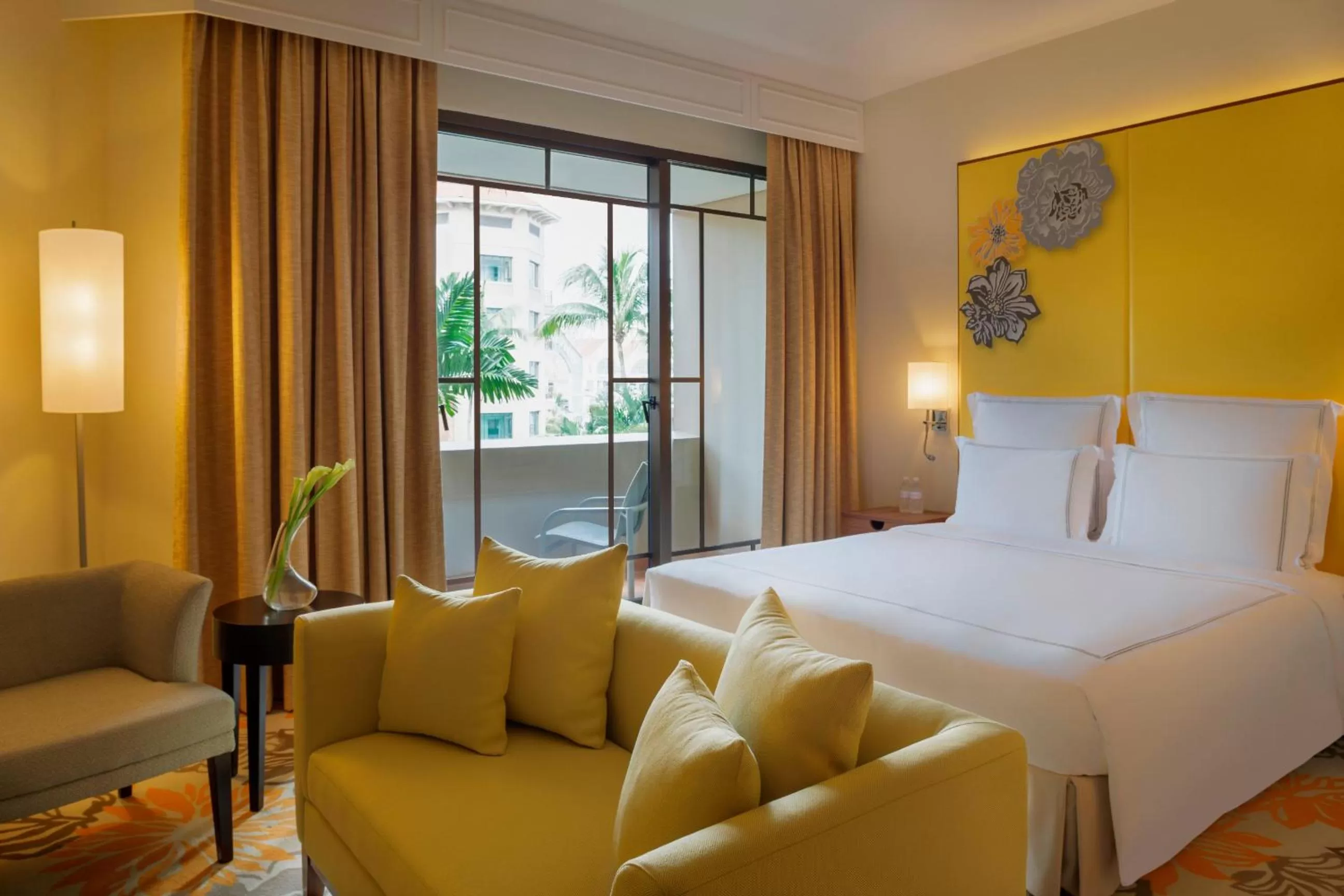 Select Studio with Breakfast, Afternoon Tea and Happy Hour in Paradox Singapore Merchant Court at Clarke Quay