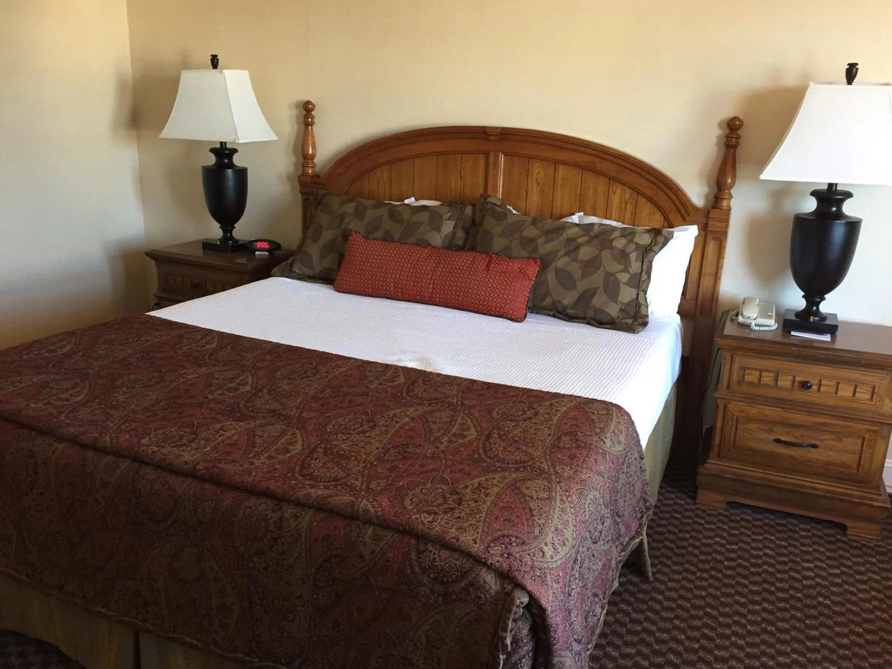 King Room in Coventry Motor Inn