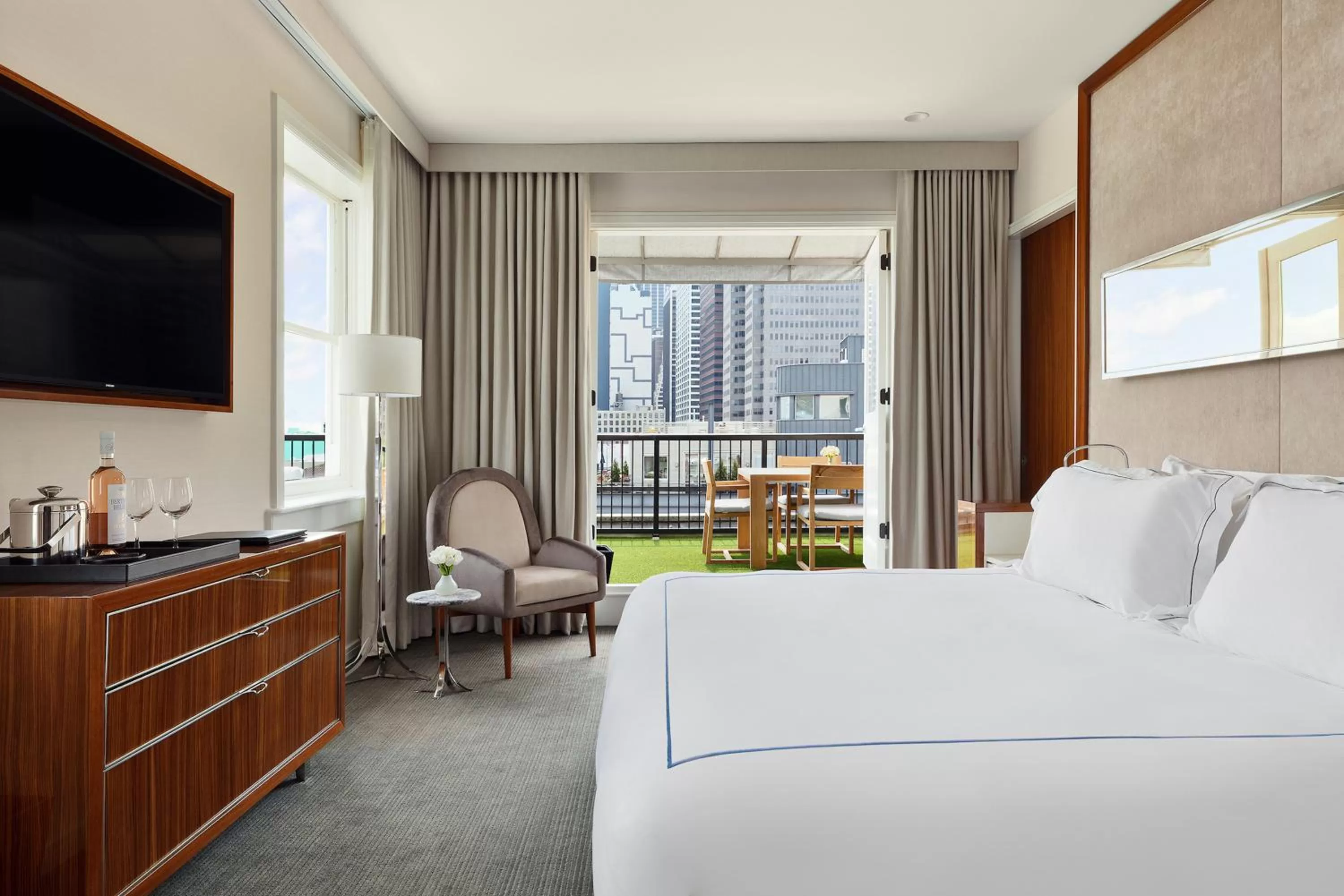 Seaport King Suite in 33 Hotel, New York City, Seaport