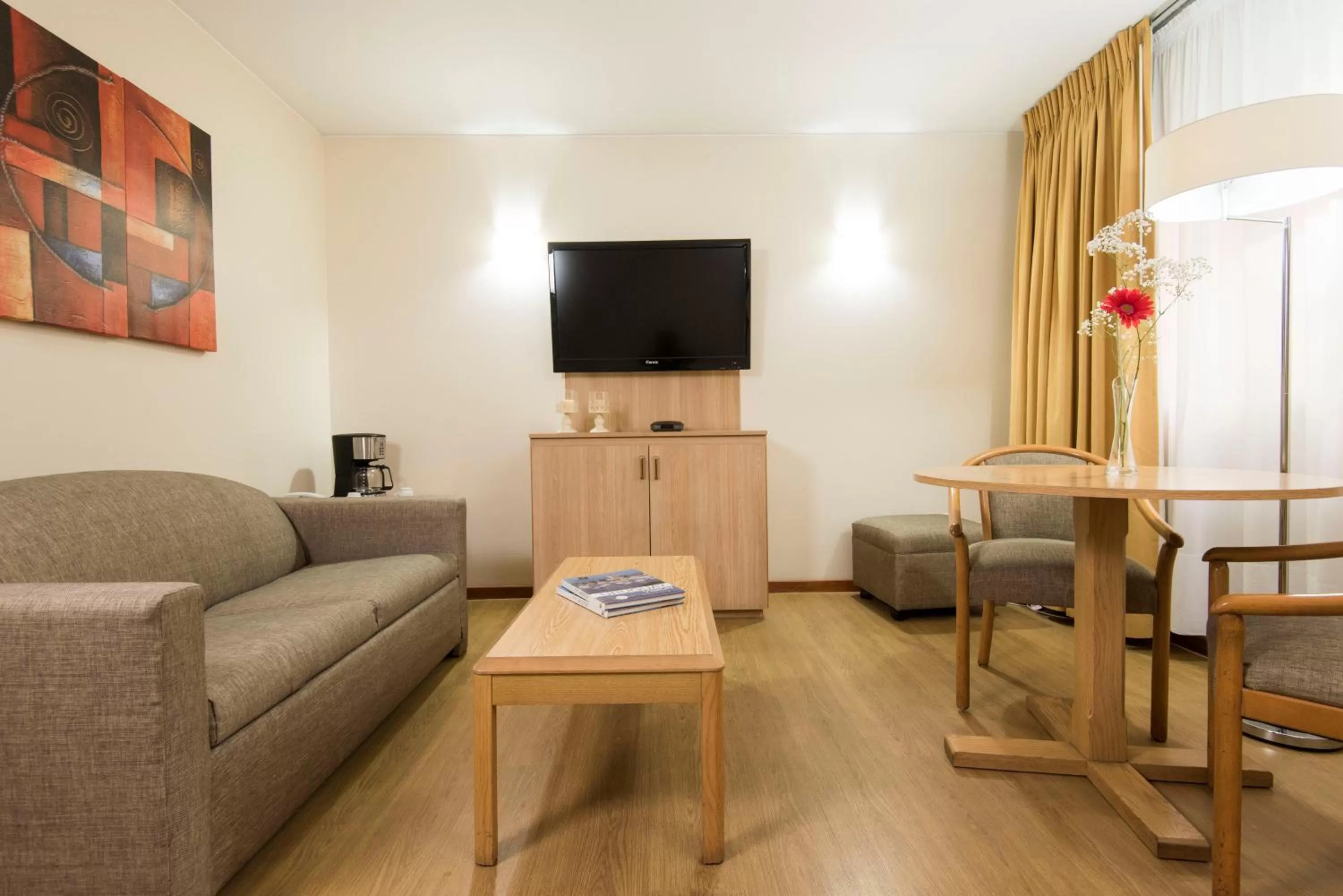 King Suite in Holiday Inn Montevideo by IHG