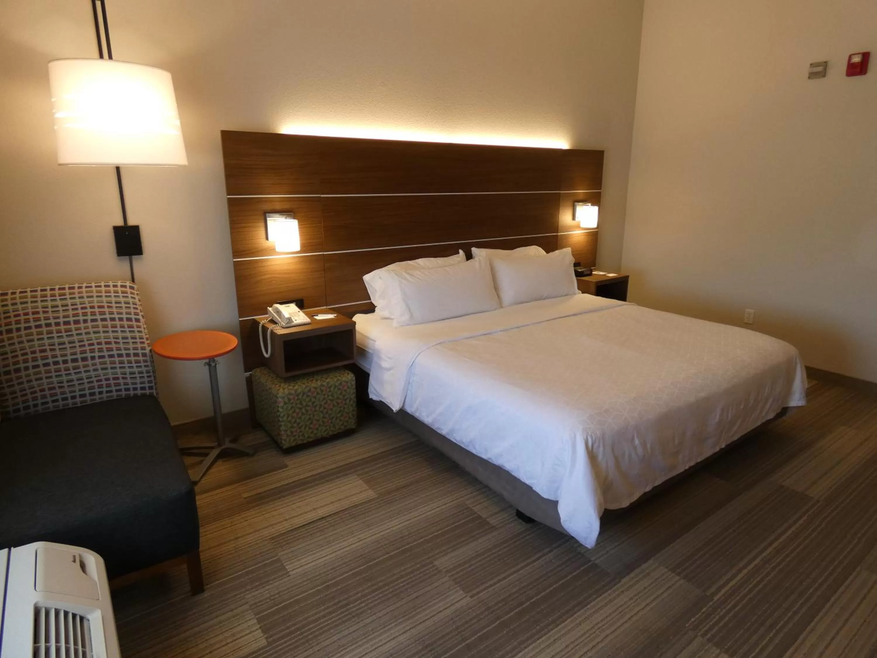 Standard King Room in Holiday Inn Express Hotel & Suites Limon I-70/Exit 359 by IHG