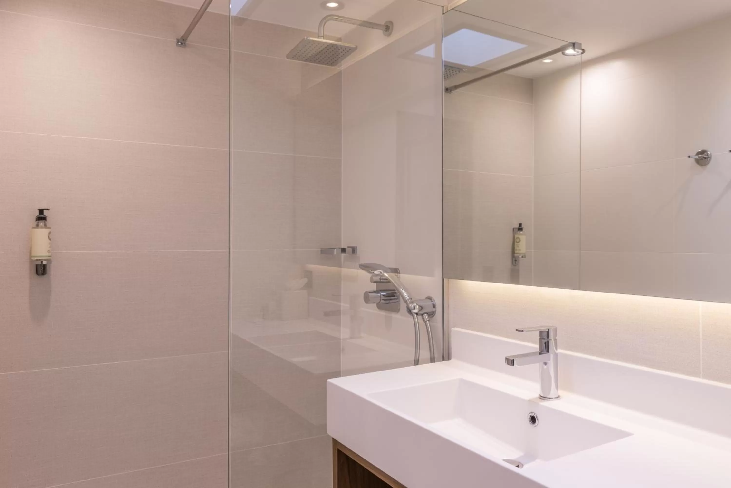 Bathroom in Best Western Select Hotel