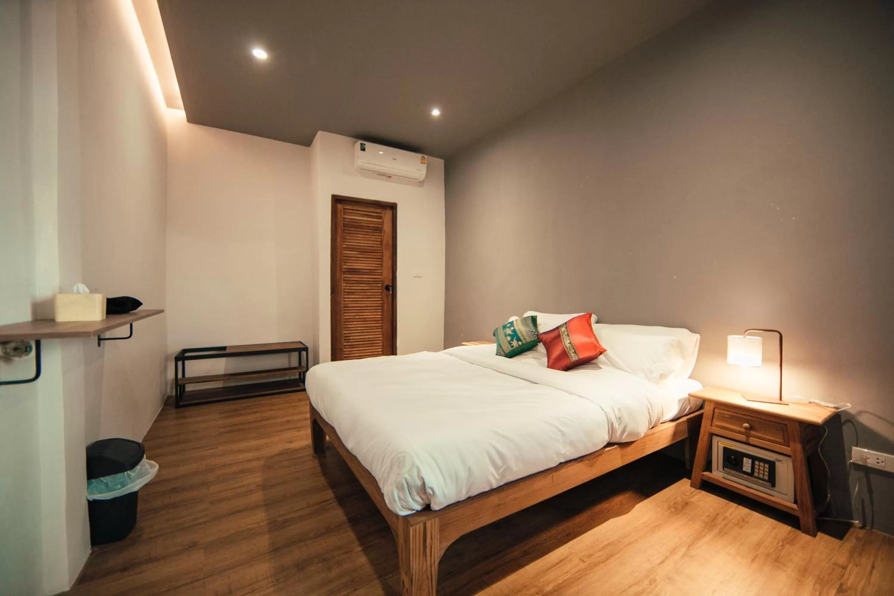 Small Double Room in Sylvis Hostel Chiangmai
