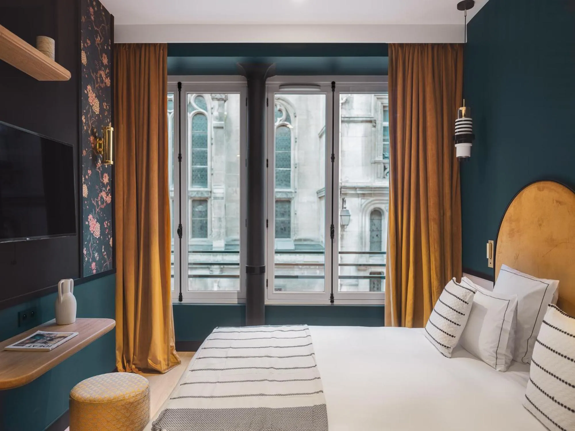 Bed in Dandy Hotel