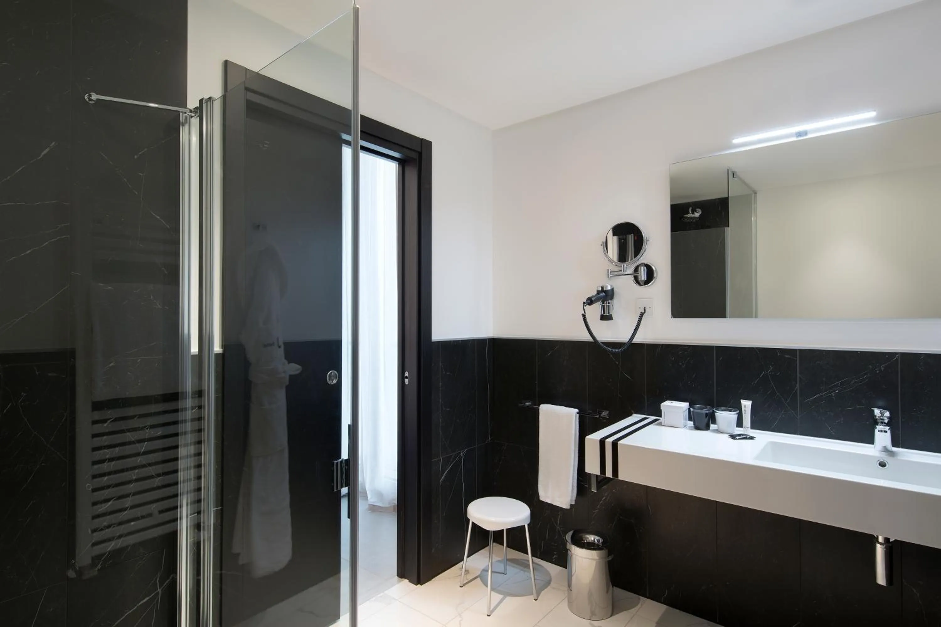 Superior Double Room in J Hotel