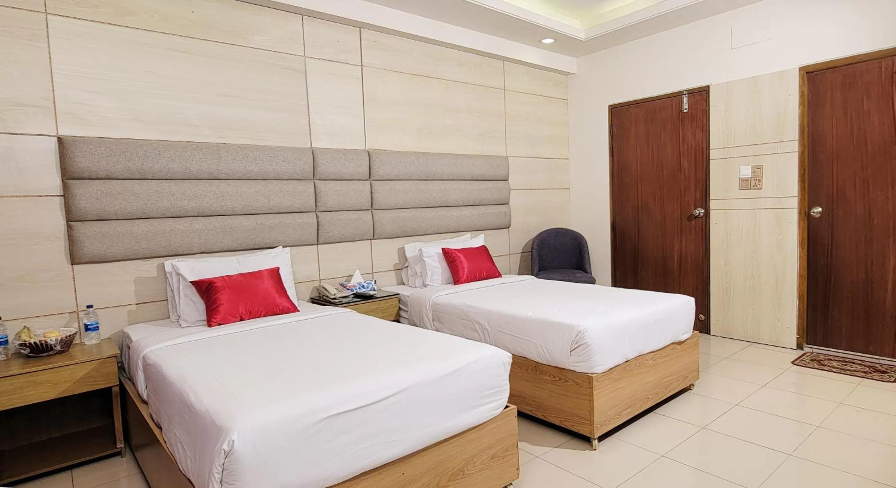 Deluxe Twin Room in Hotel Afford Inn