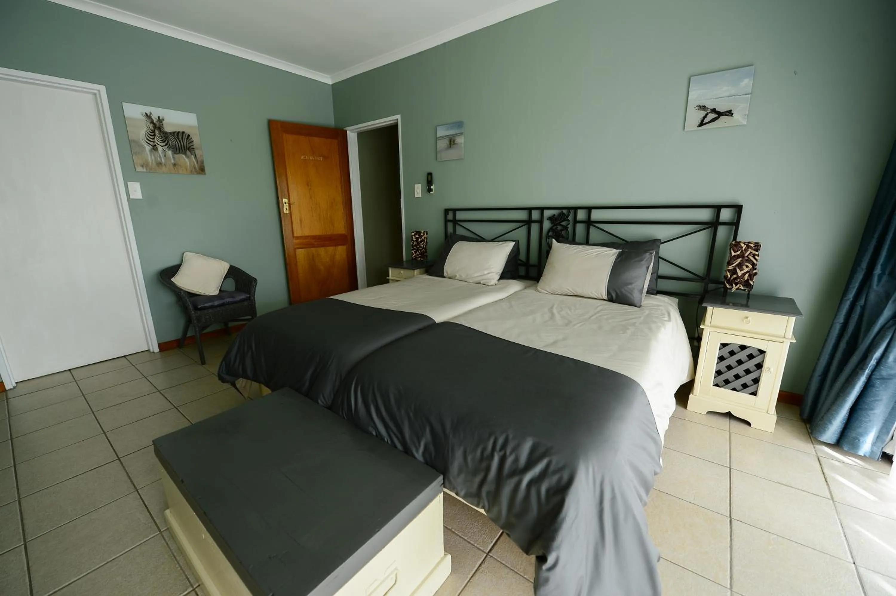 Agapanthus Suite - single occupancy in De Wingerd Wijnland Lodge