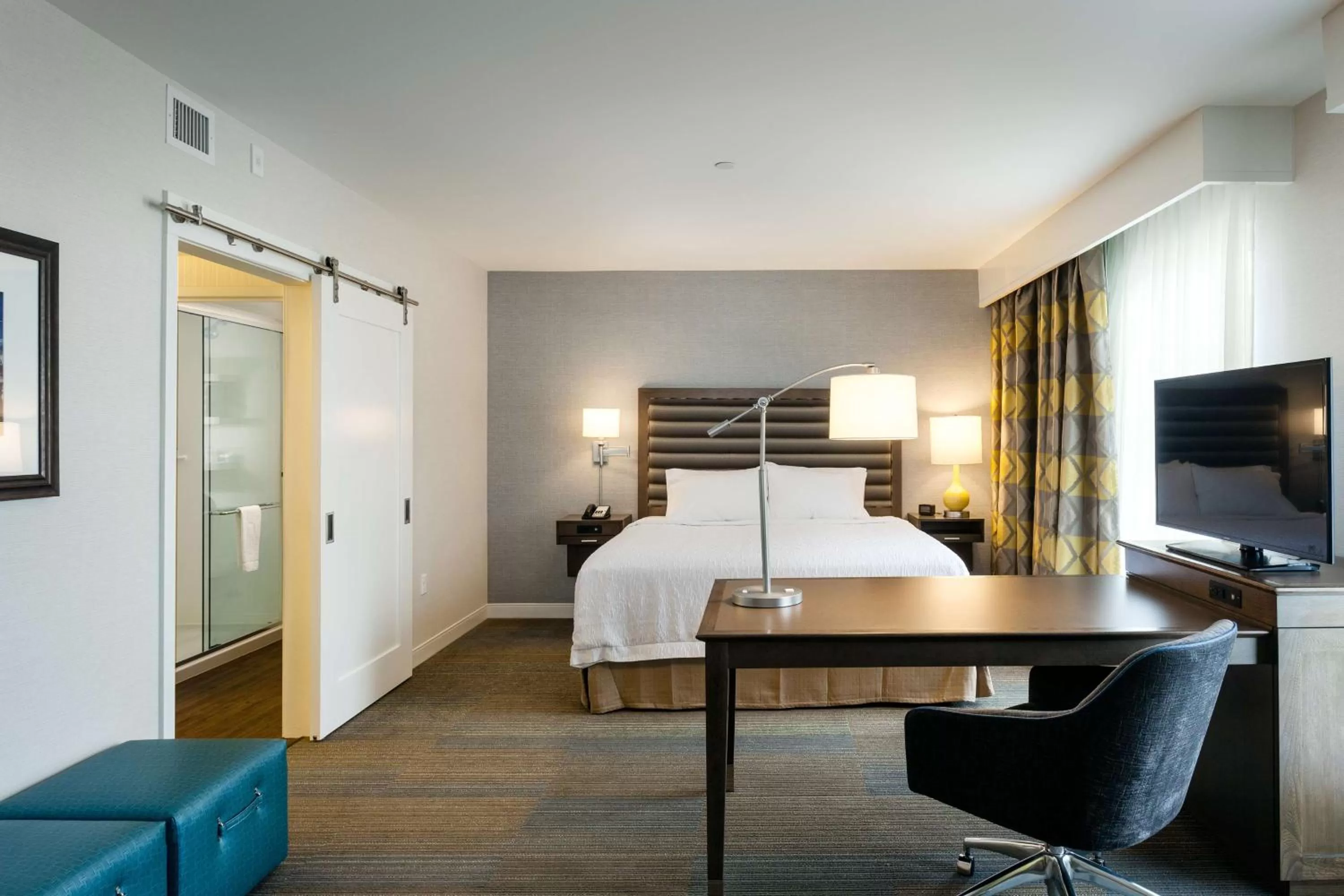 King Studio Suite Mobility/Hearing Accessible - Non-Smoking in Hampton Inn & Suites by Hilton Seattle/Northgate