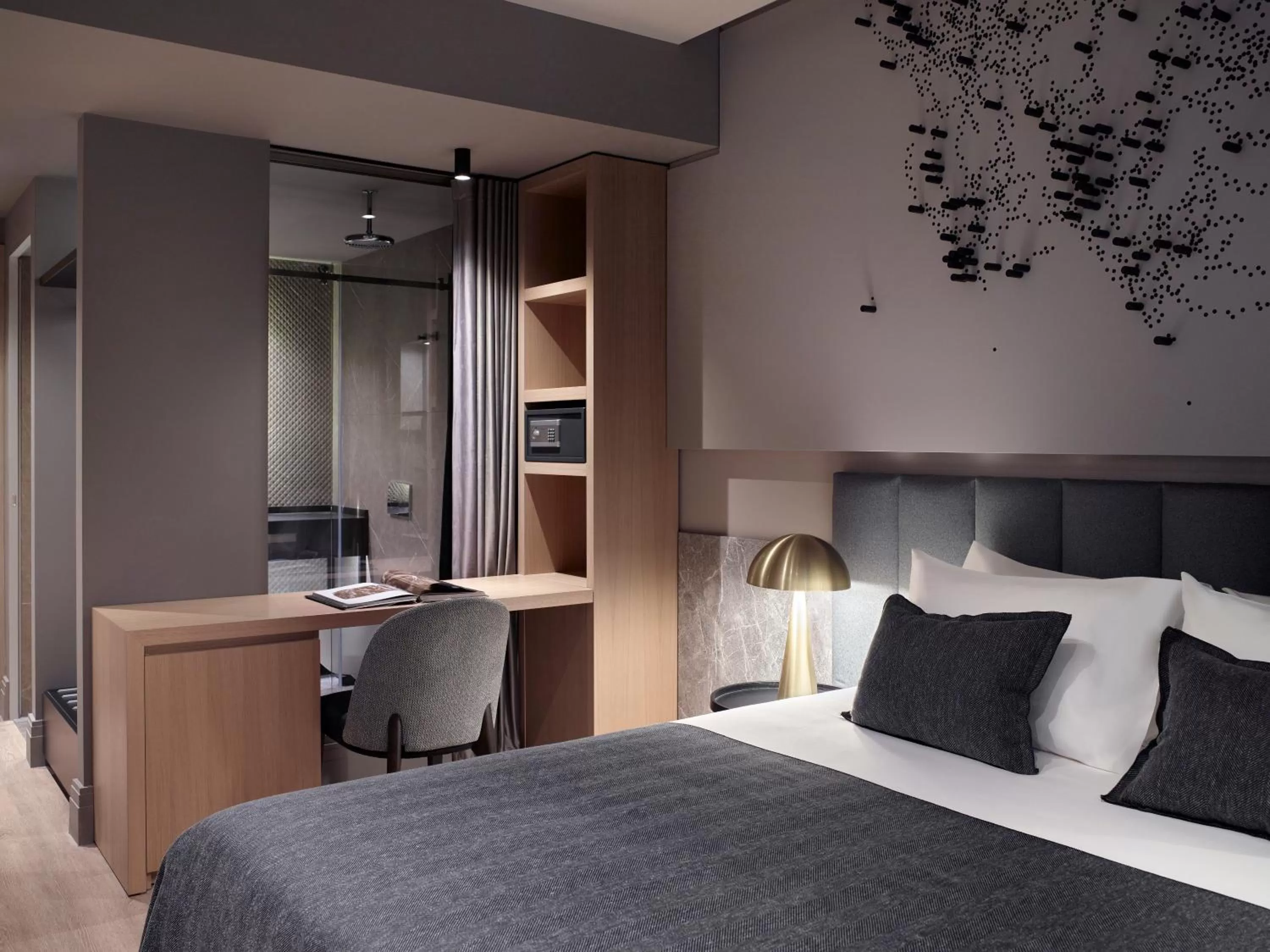 Superior Room in Heritage Hill Hotel