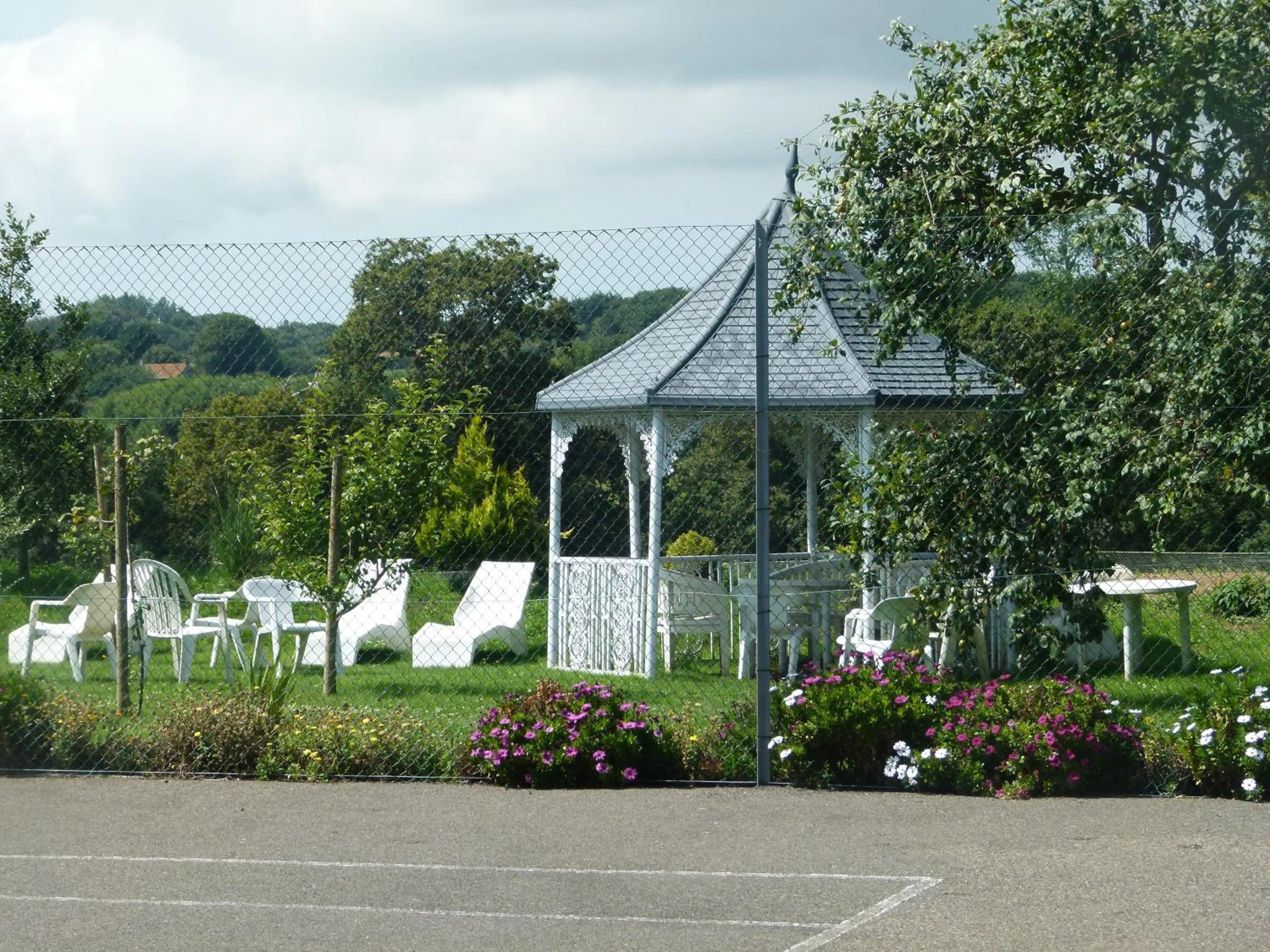 Classic Triple Room in Beachcombers Hotel