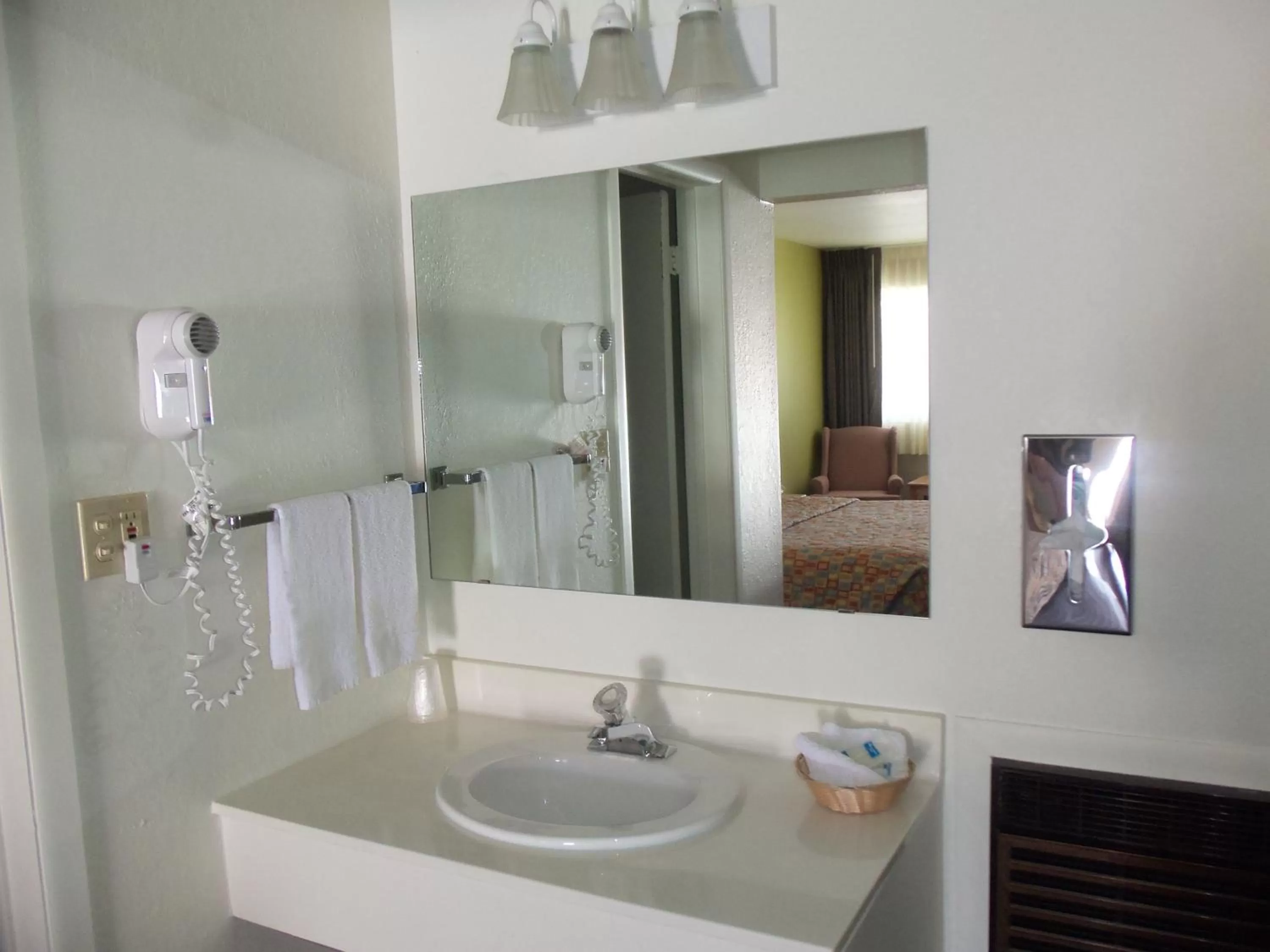 Queen Room with Two Queen Beds - Pet Friendly in Rodeway Inn Gunnison - Crested Butte