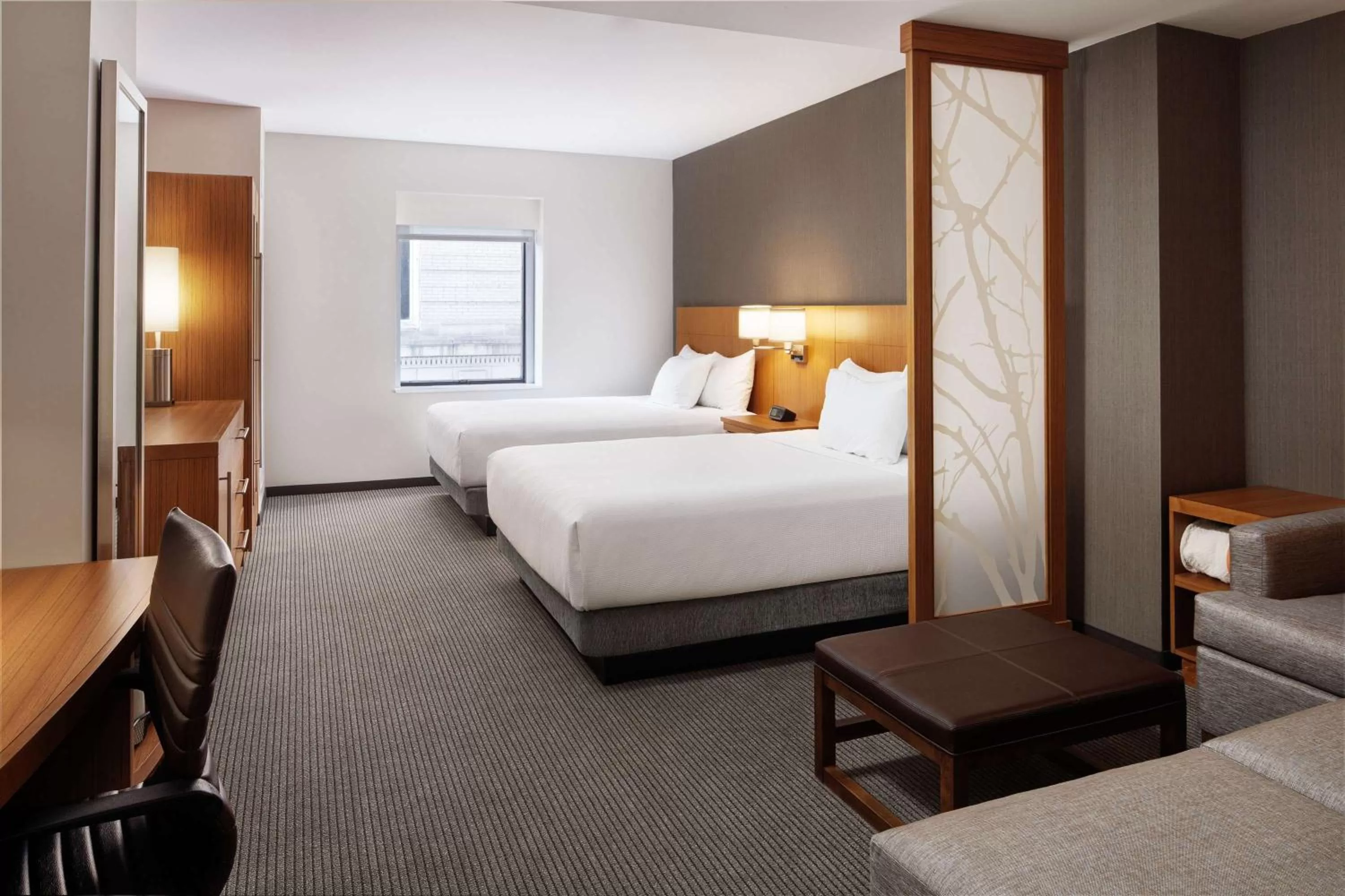 Queen Room with Two Queen Beds and Roll-In Shower - Disability Access in Hyatt Place Knoxville/Downtown