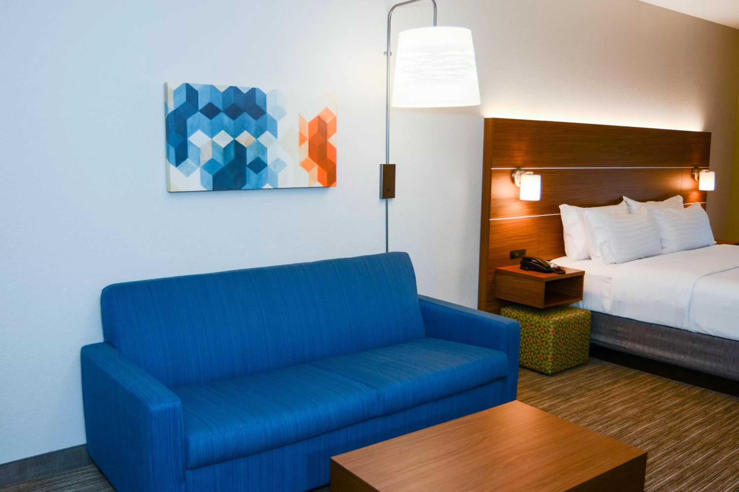 King Suite with Sofa Bed in Holiday Inn Express Hotel & Suites New Boston by IHG