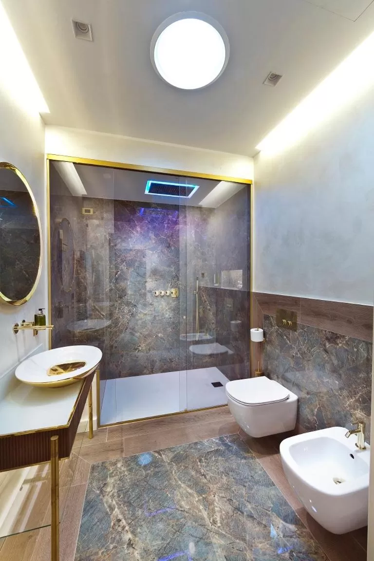 Queen Suite in Vip's Motel Luxury Accommodation & Spa