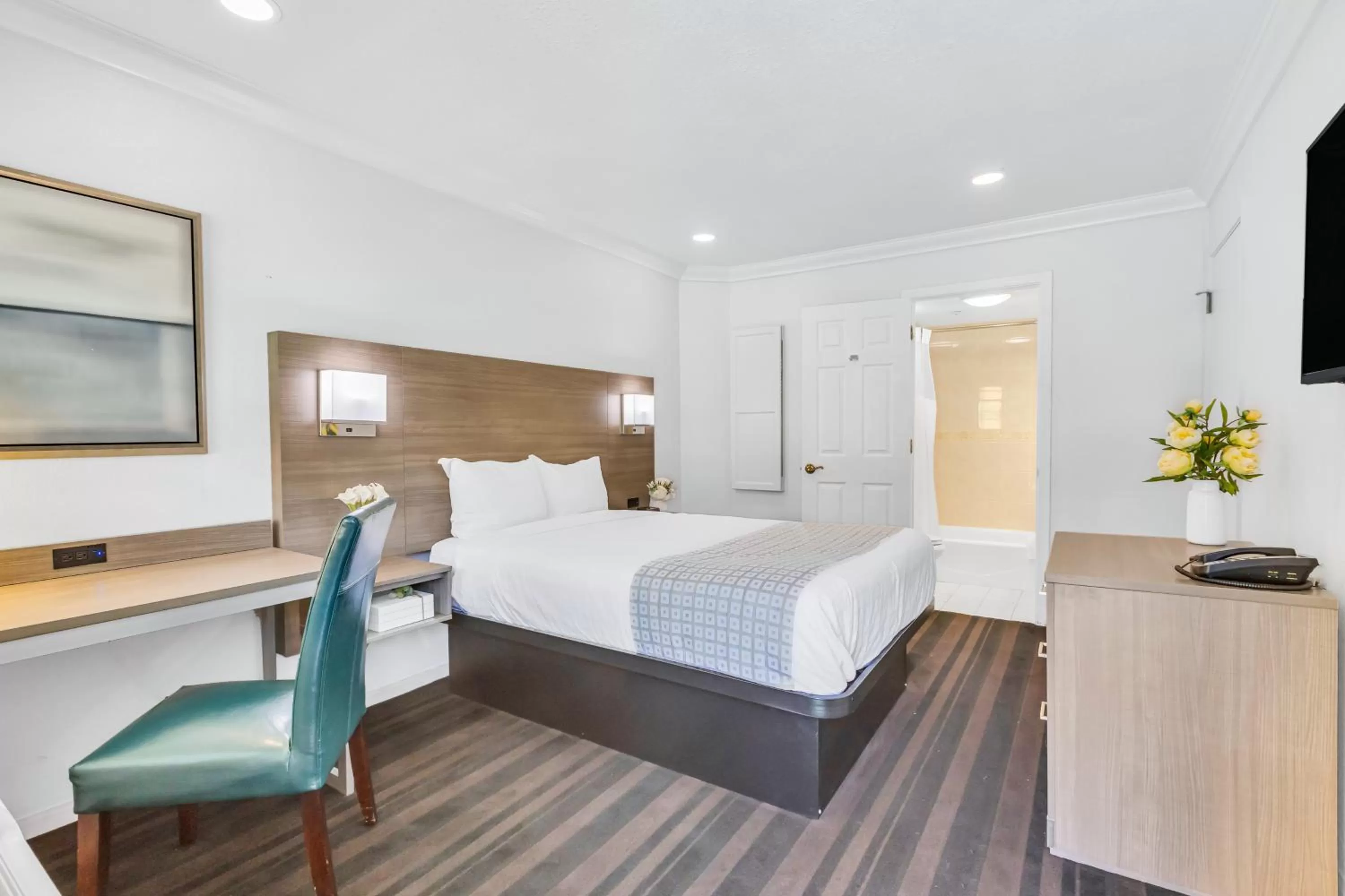 Double Bed Non-Smoking in Napa Valley Hotel & Suites