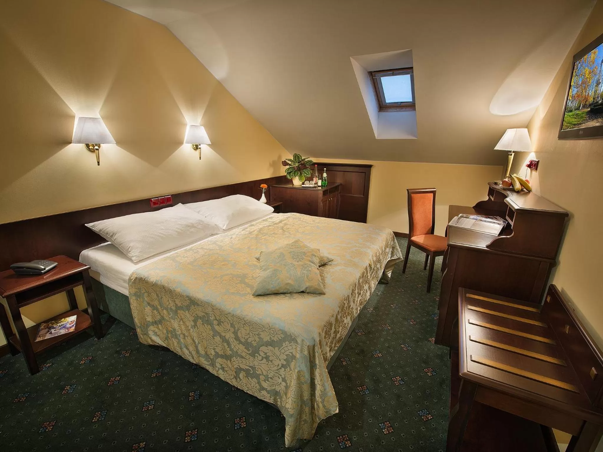 Double or Twin Room in EA Hotel Downtown